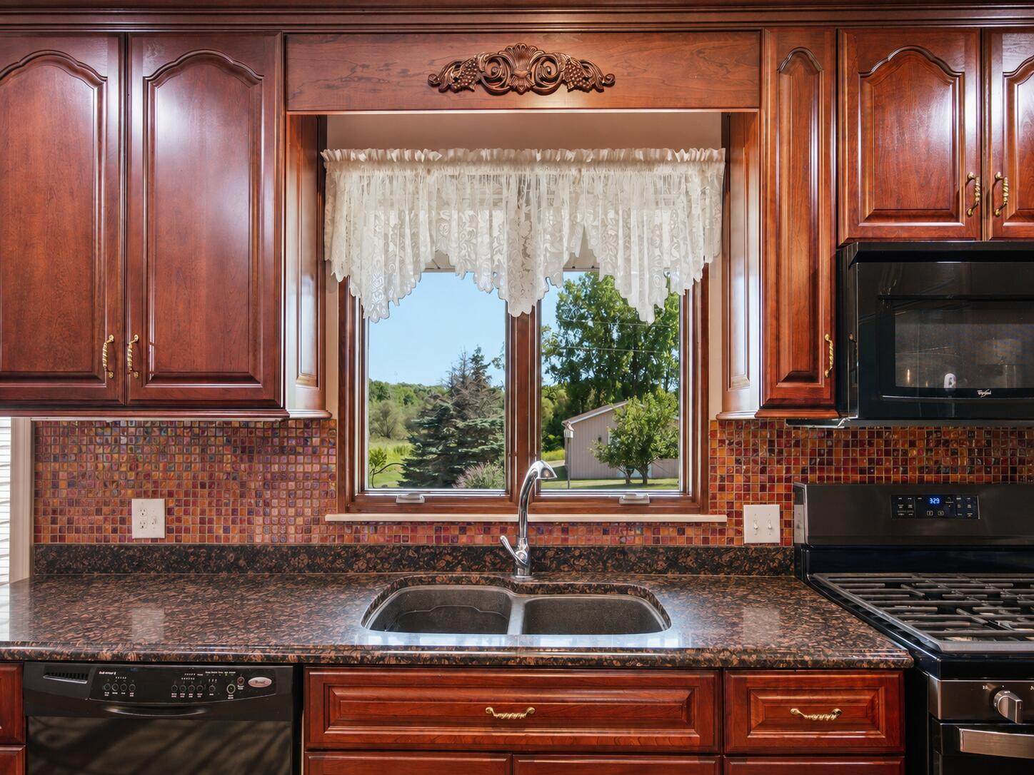18275 Garvey Road Property Photo 16