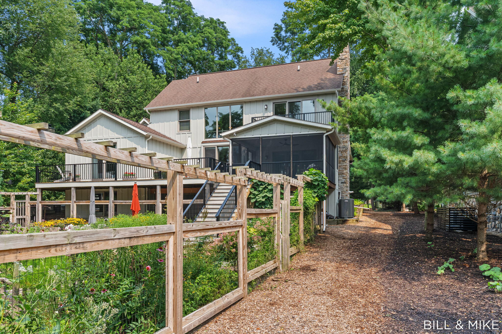 2840 Lake Breeze Drive Property Photo 59