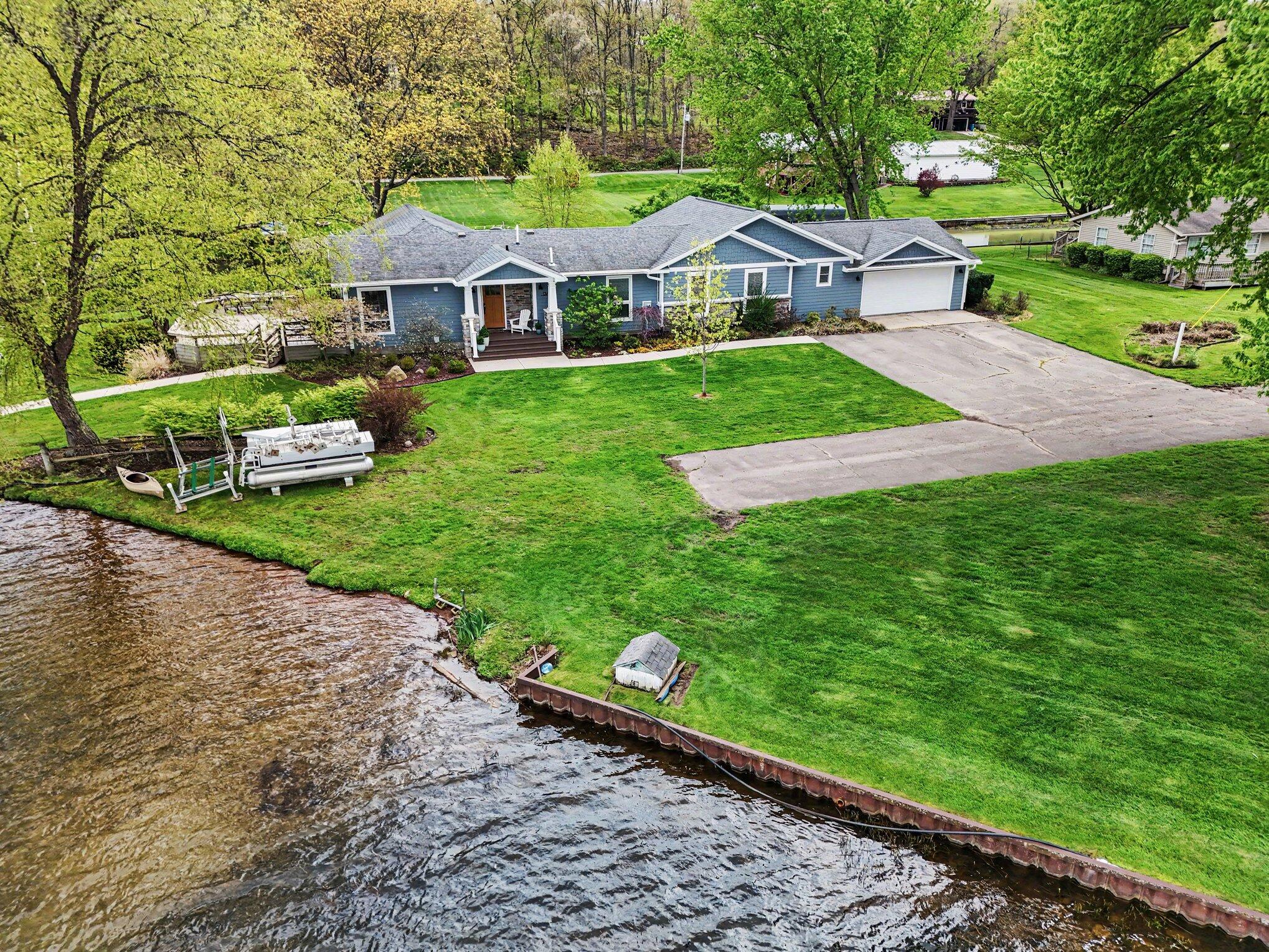 12417 Sunset Dr. Property Photo 1