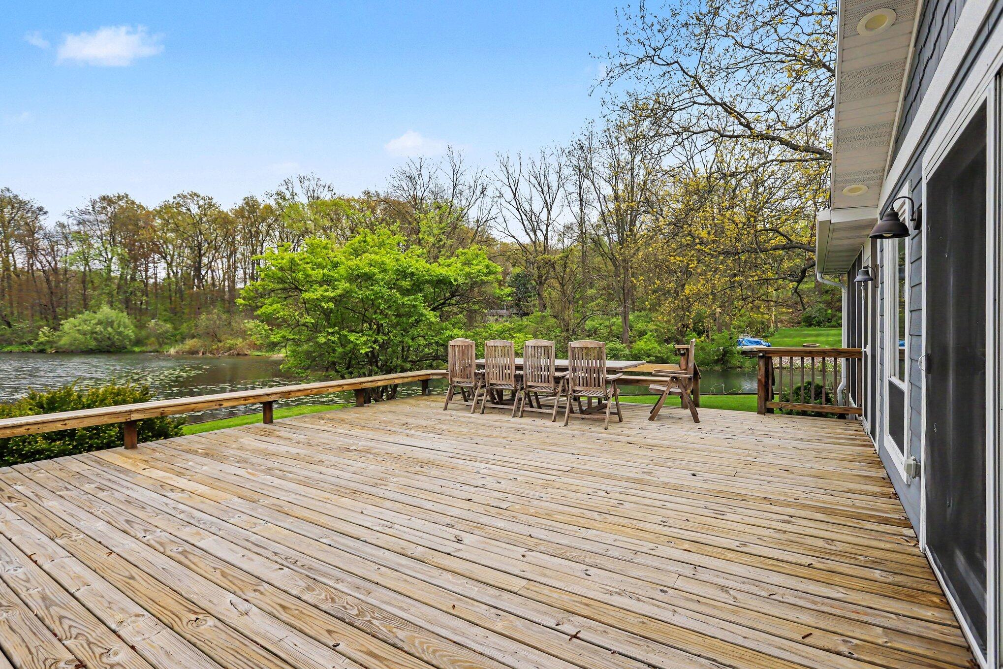 12417 Sunset Dr. Property Photo 13