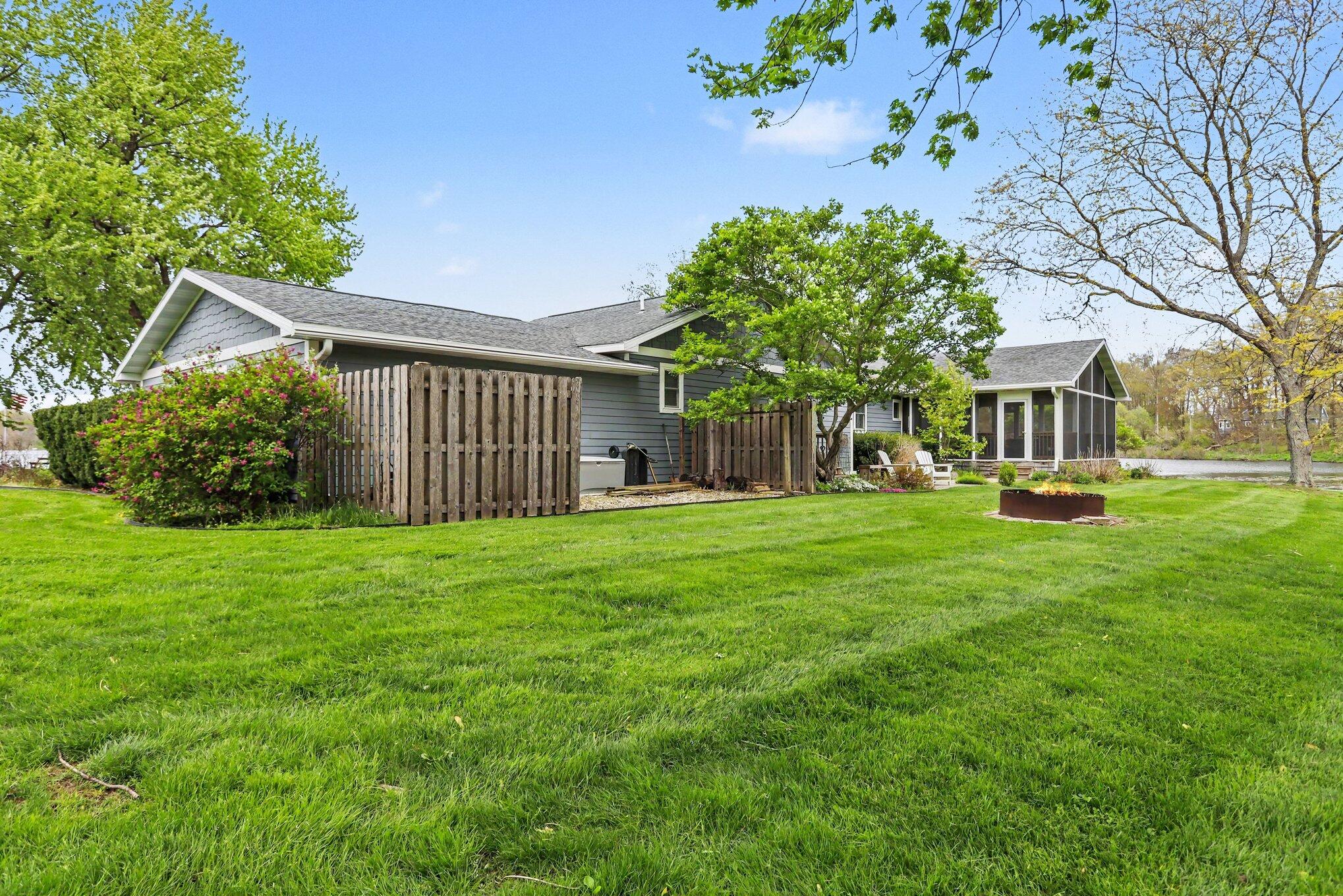 12417 Sunset Dr. Property Photo 14