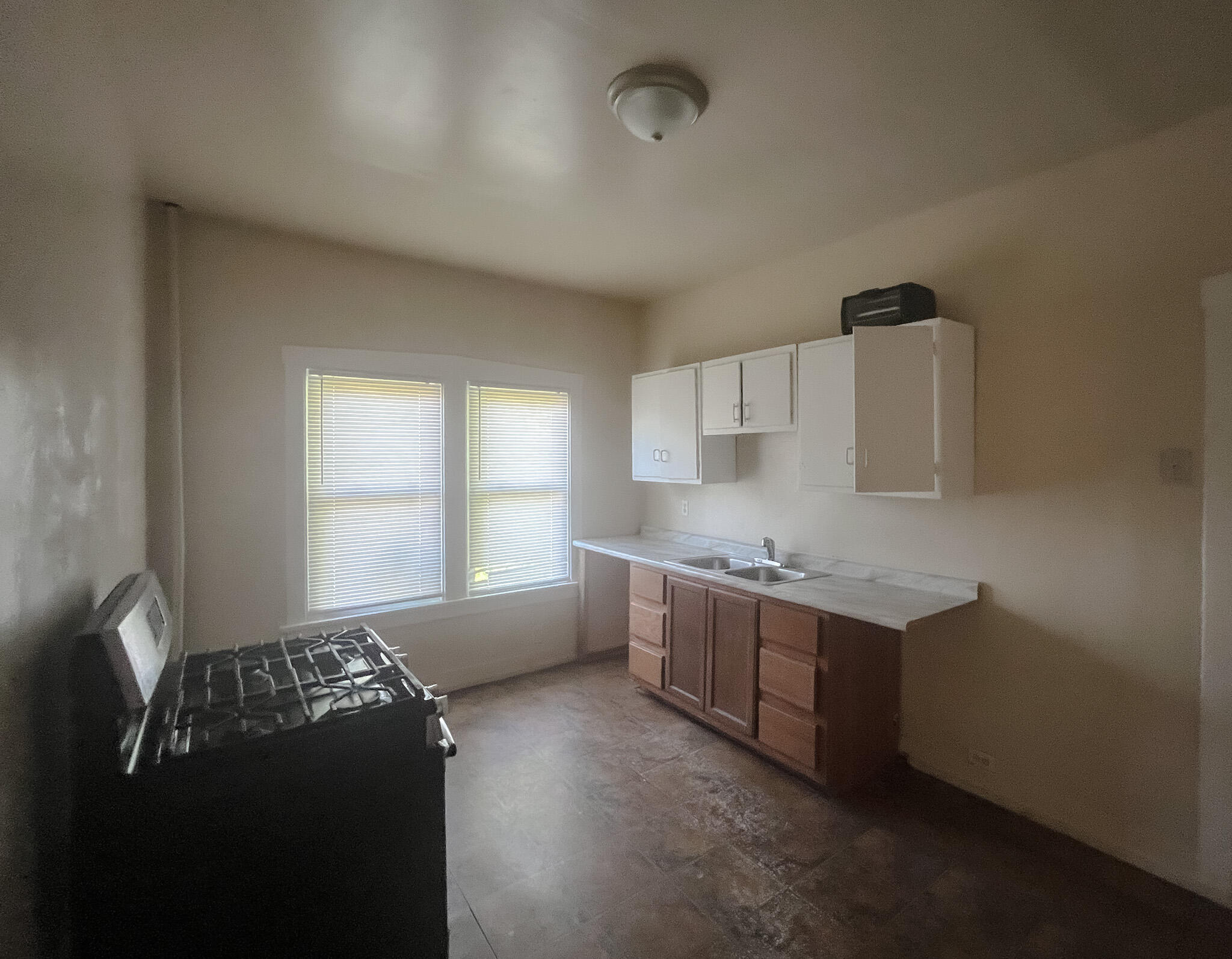 864 Highland Avenue Property Photo 7