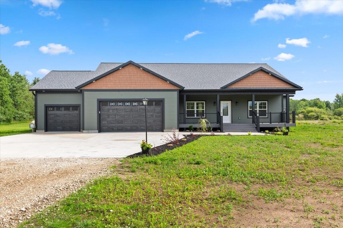 17309 W Stanton Road Property Photo 1
