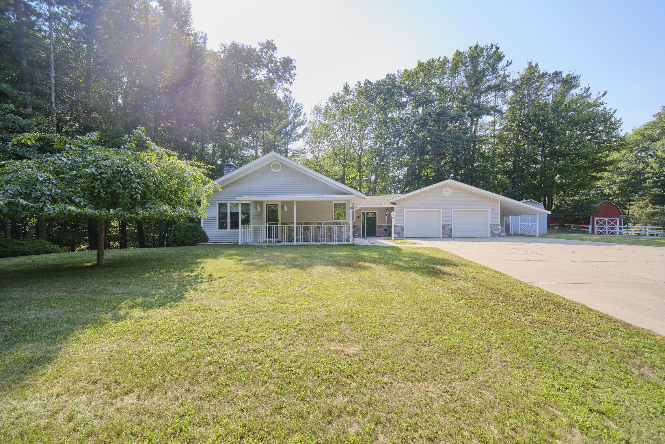 3423 Balsam Avenue Property Photo 5