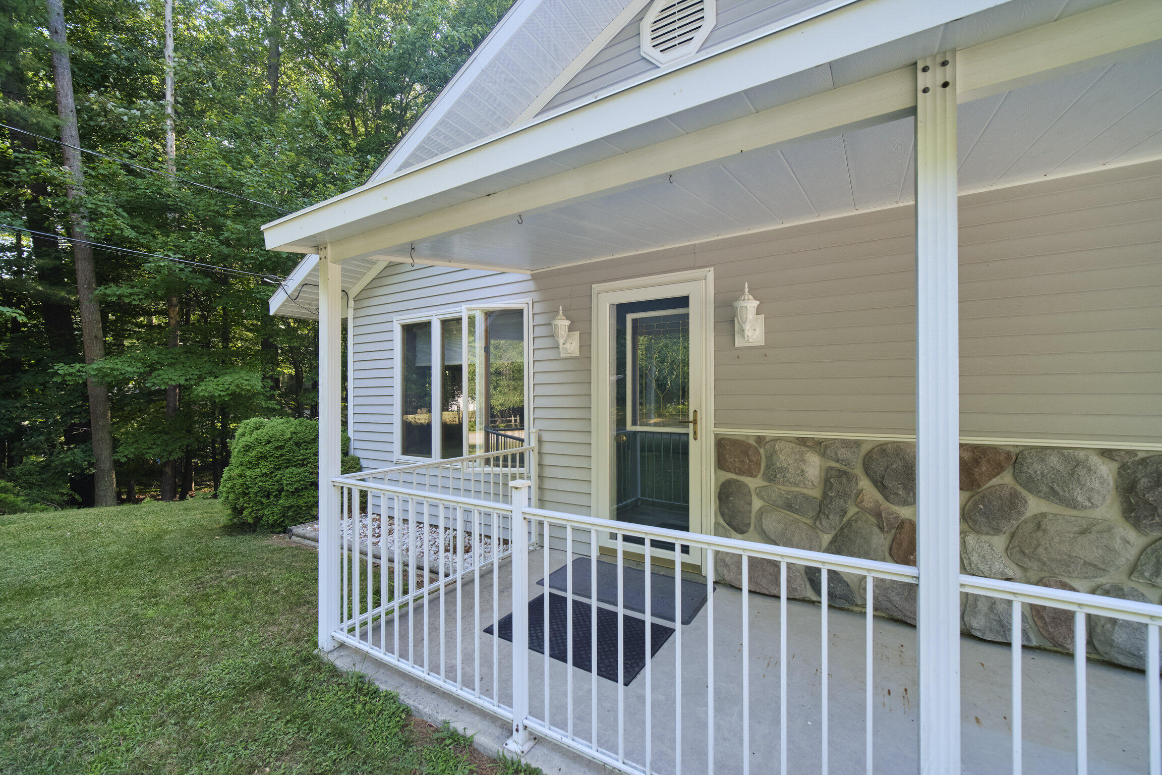 3423 Balsam Avenue Property Photo 6