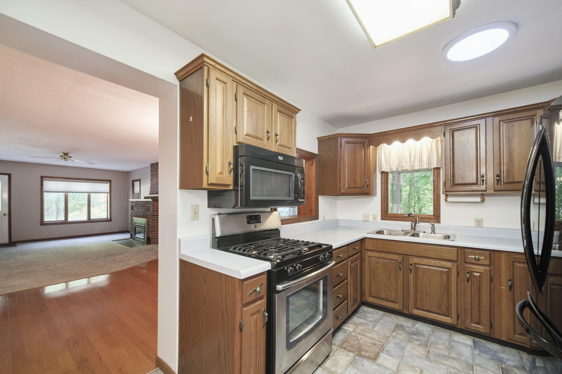 3423 Balsam Avenue Property Photo 18