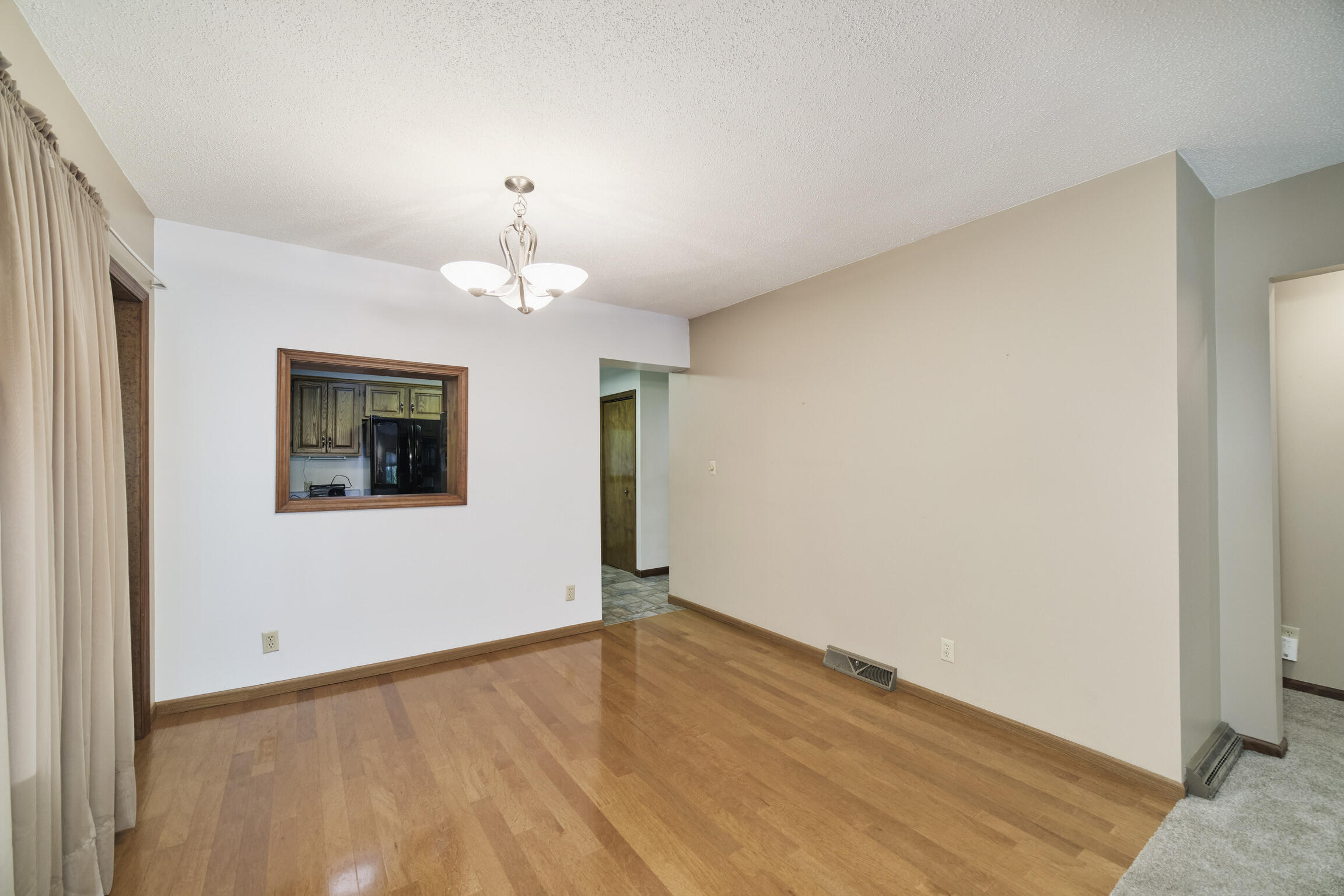 3423 Balsam Avenue Property Photo 22