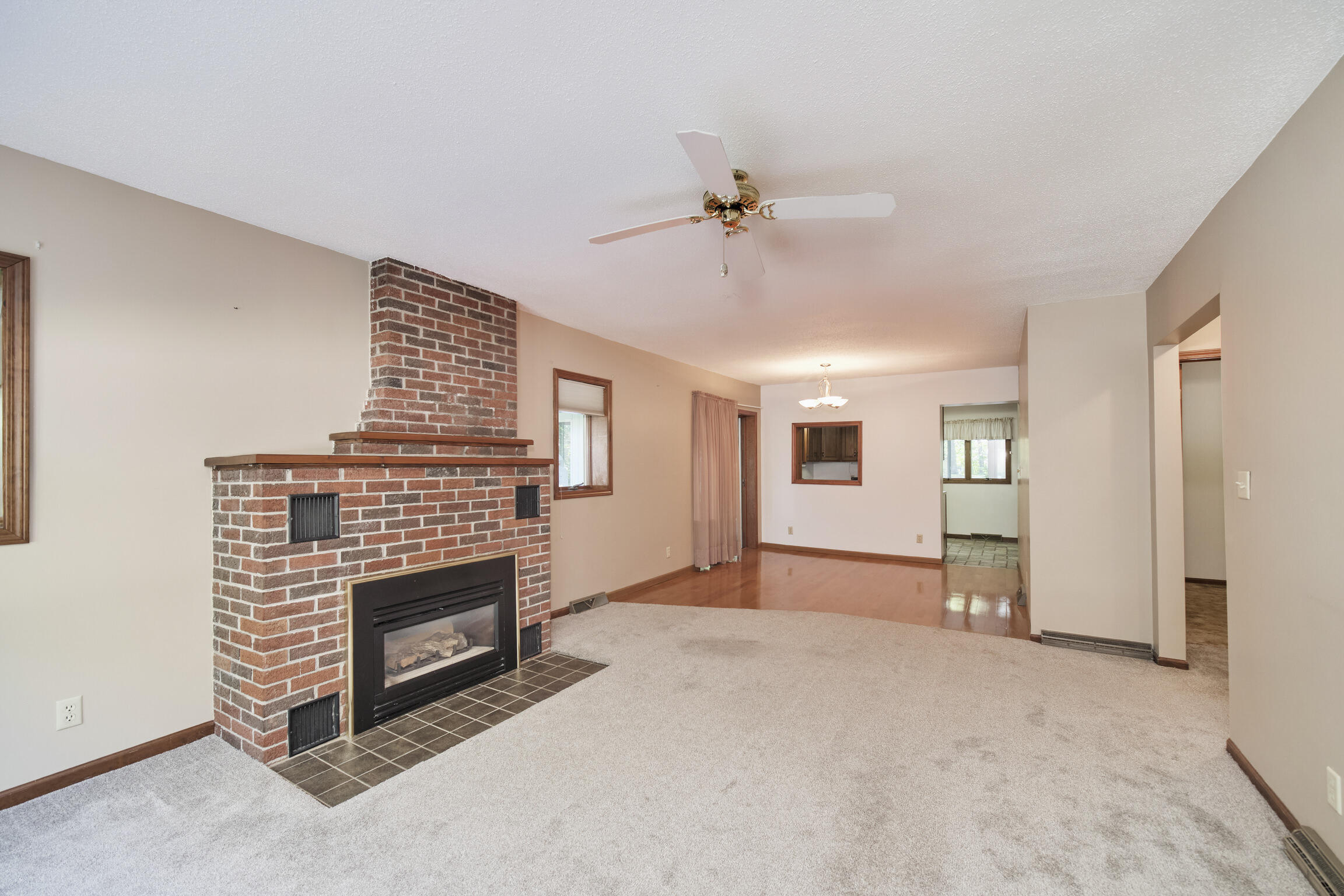 3423 Balsam Avenue Property Photo 25