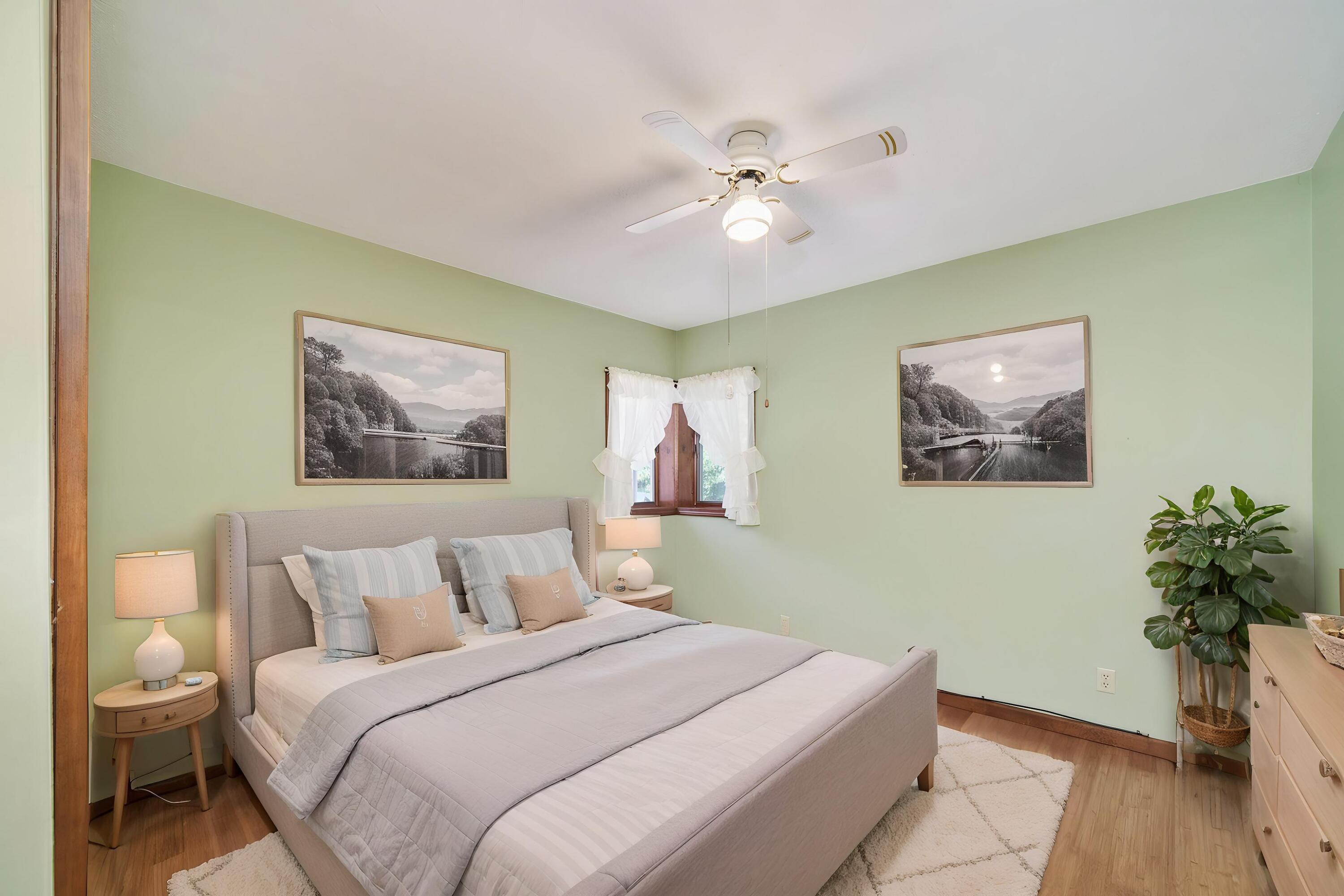 3423 Balsam Avenue Property Photo 27