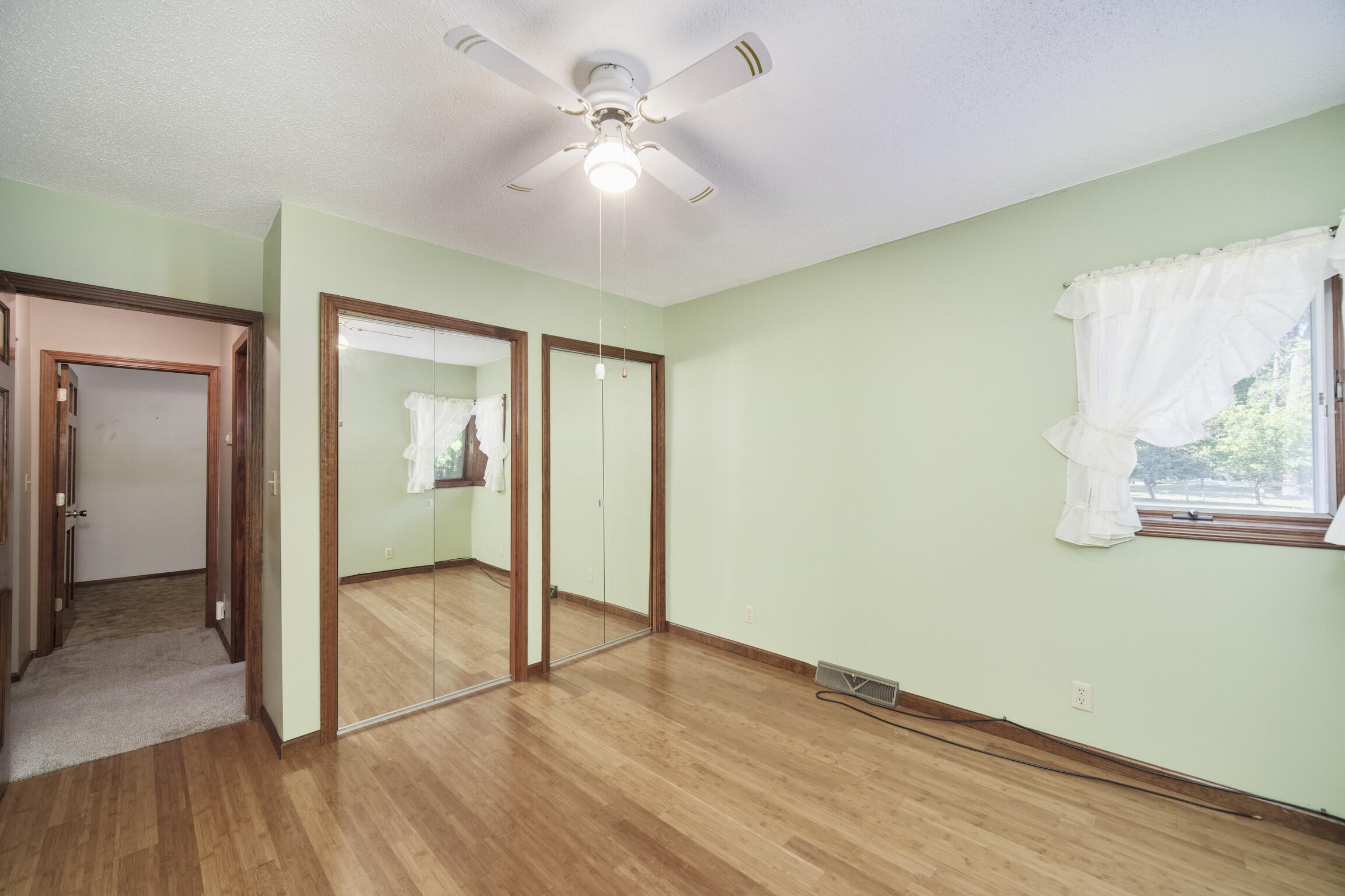3423 Balsam Avenue Property Photo 29