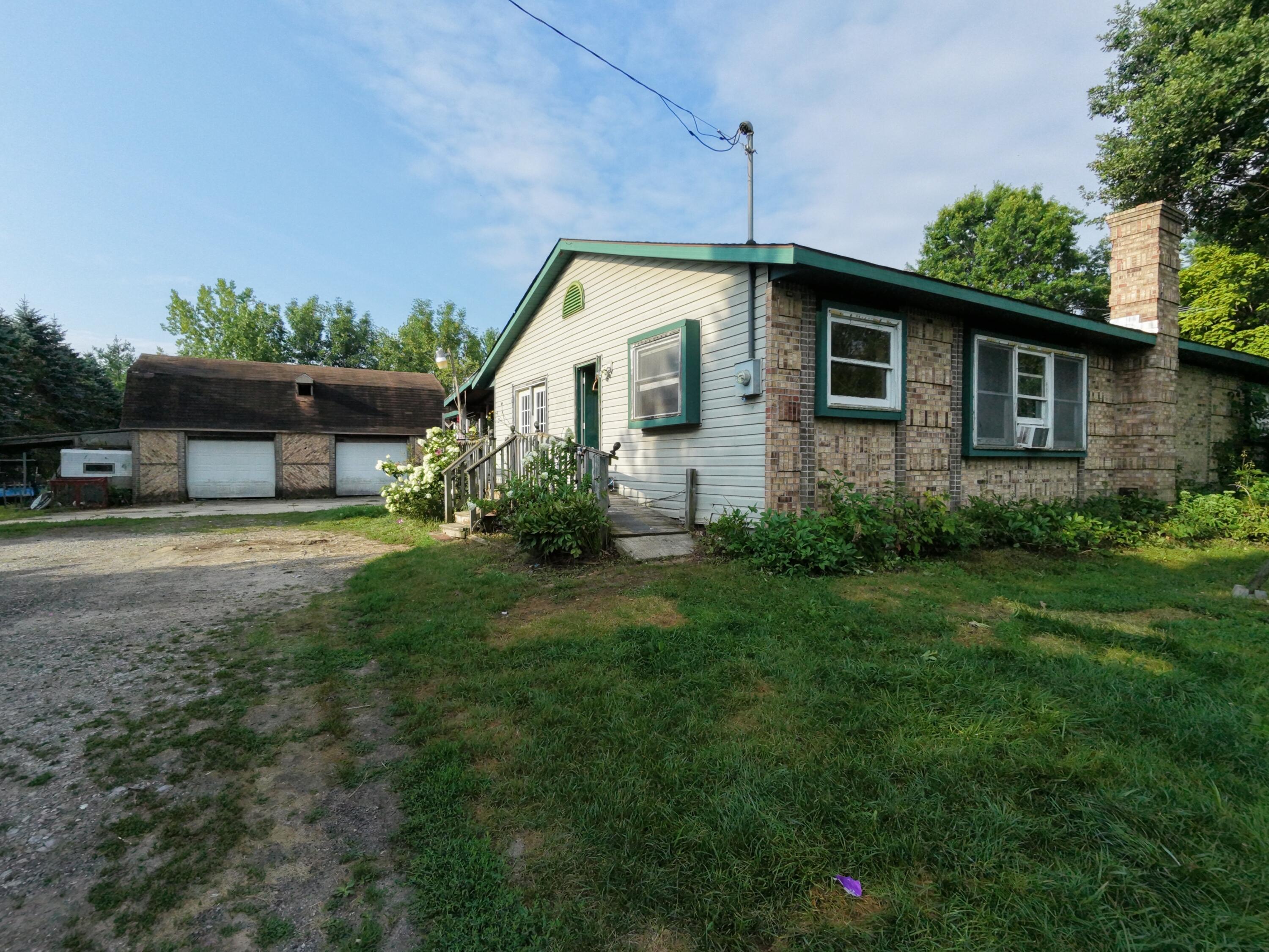 1215 Dale Road Property Photo 1