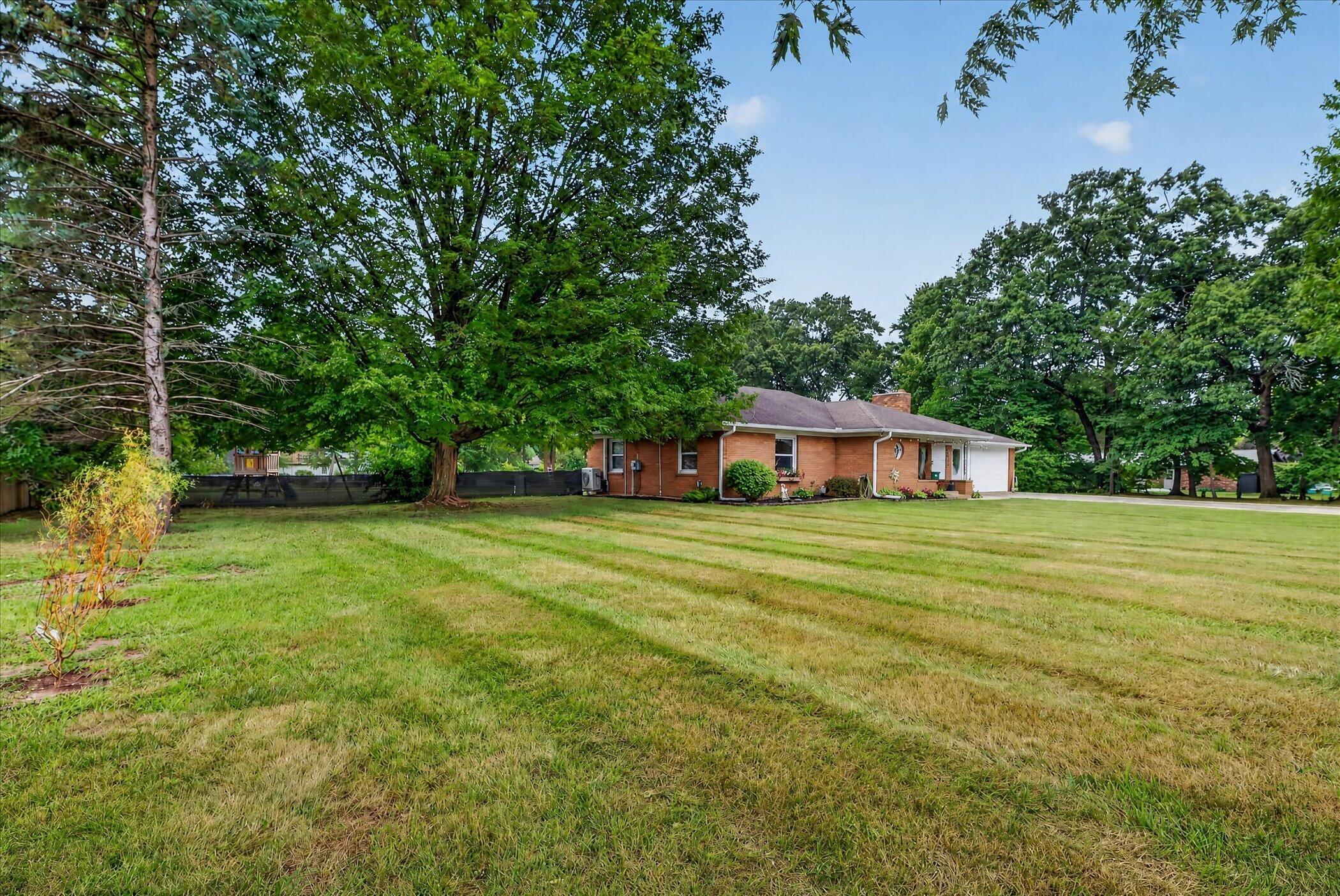 6734 Oakland Drive Property Photo 2