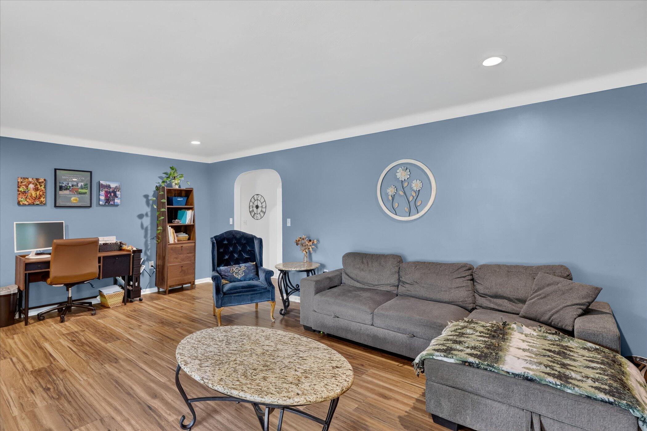 6734 Oakland Drive Property Photo 9