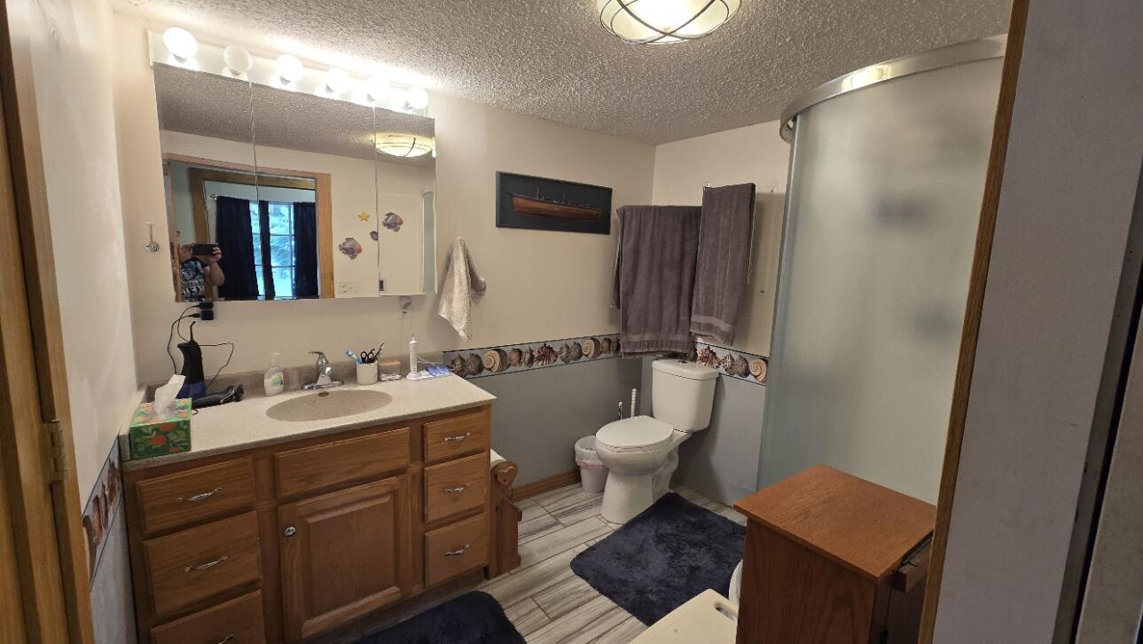 11118 E Grand River Avenue Property Photo 7