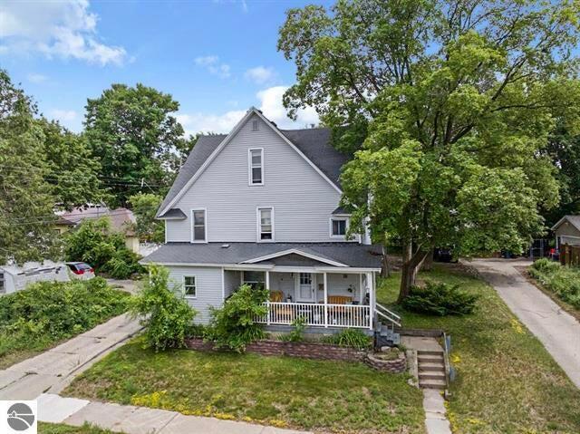 314 E Pine Street Property Photo 3
