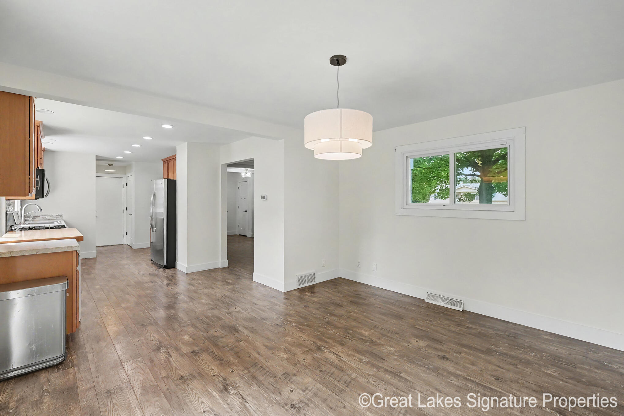 8282 Courtland Drive Ne Property Photo 16