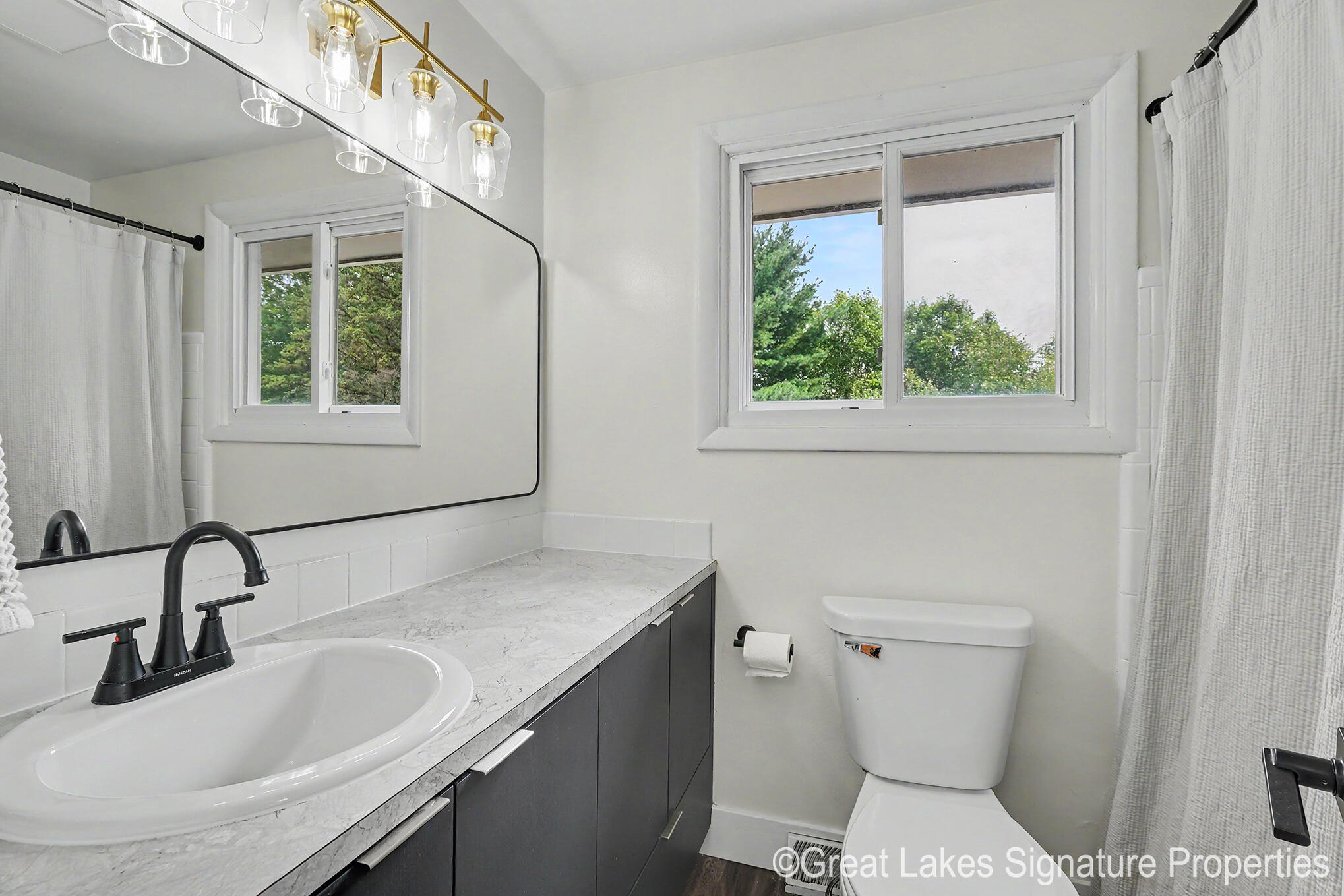 8282 Courtland Drive Ne Property Photo 17
