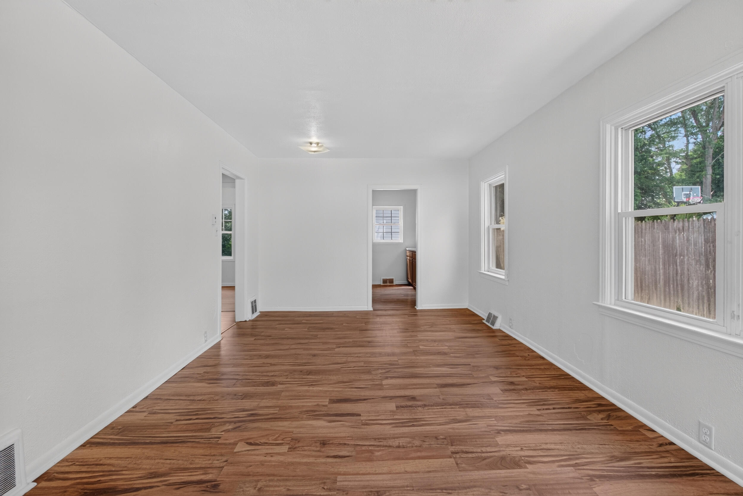 135 E Mansion Property Photo 5