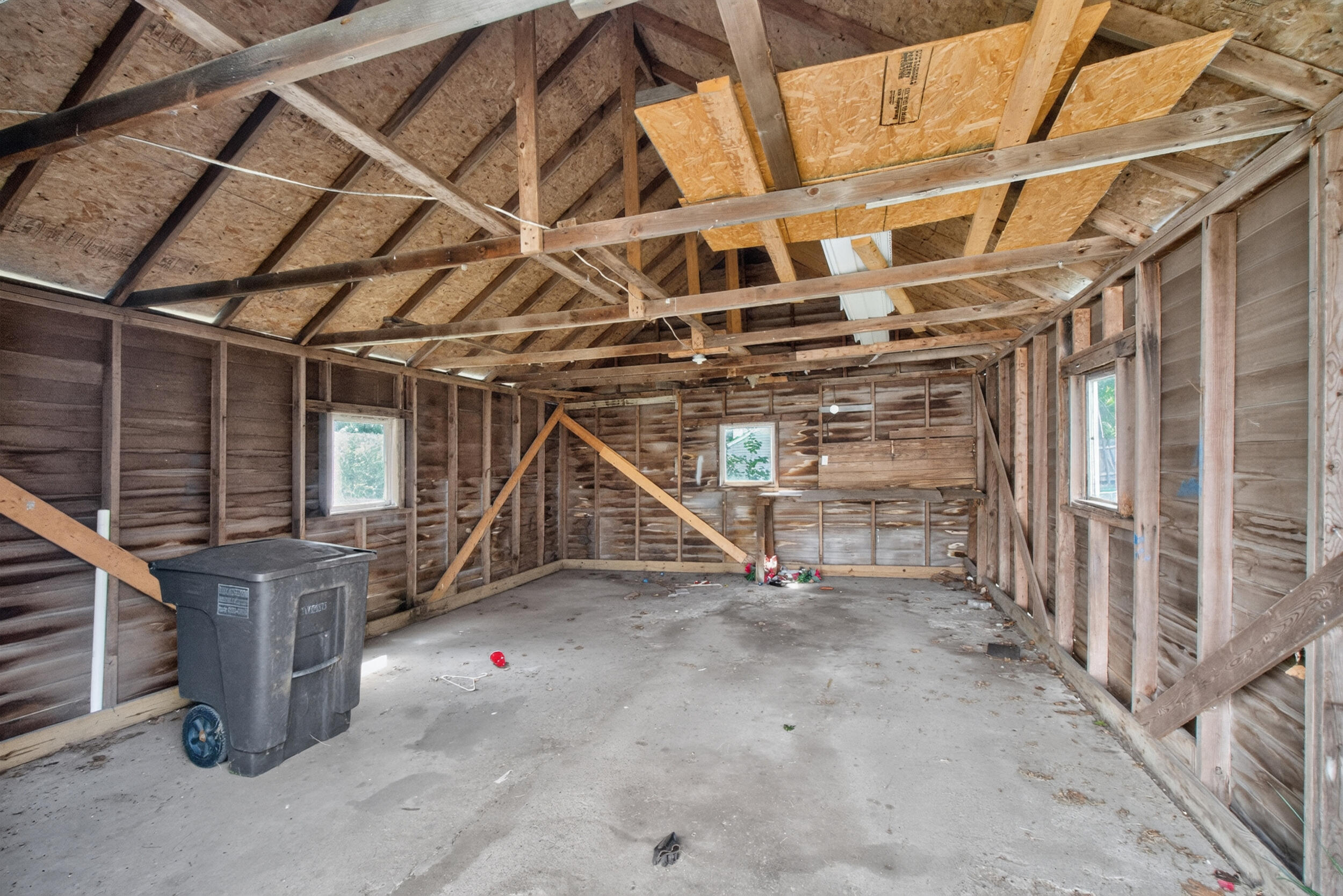 135 E Mansion Property Photo 11
