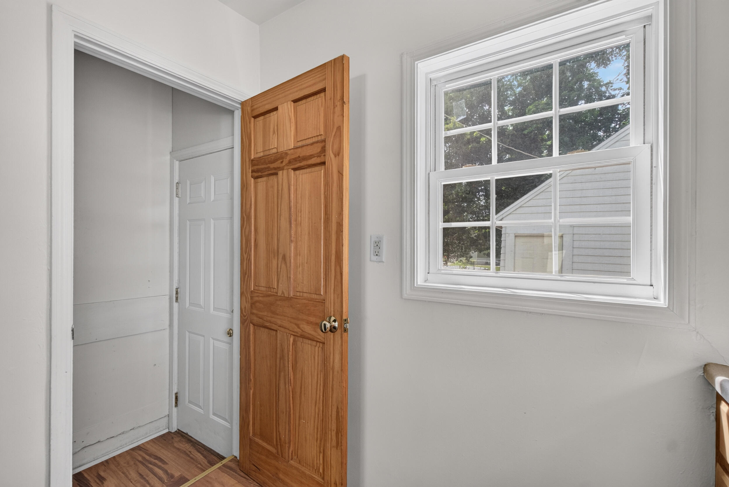 135 E Mansion Property Photo 19