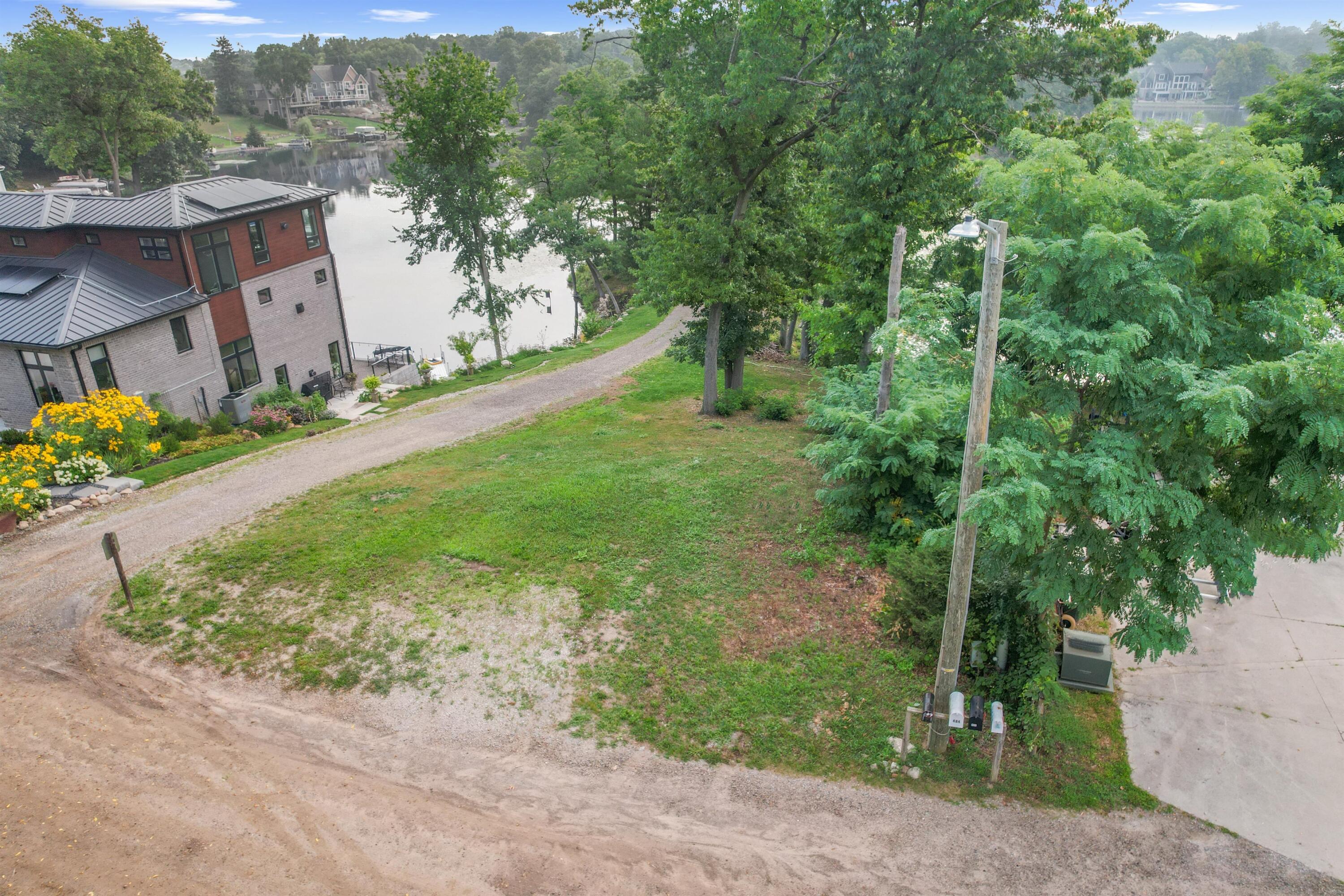 000 Cushing Street Property Photo 14