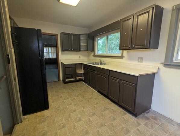 140 W Addison Street Property Photo 2