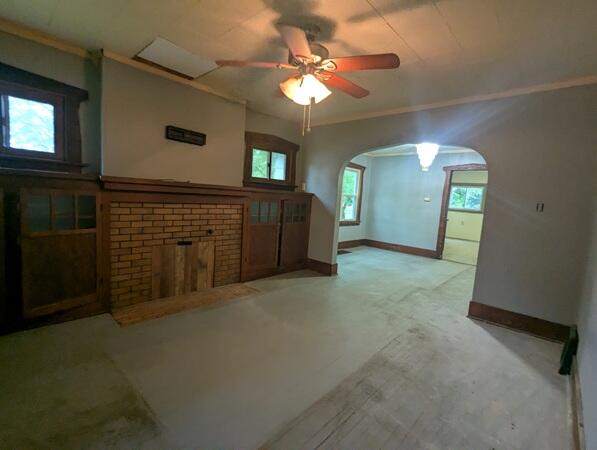 140 W Addison Street Property Photo 3