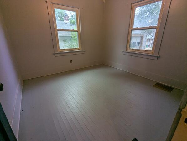140 W Addison Street Property Photo 5