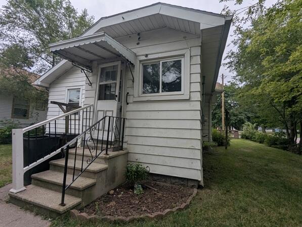 140 W Addison Street Property Photo 7