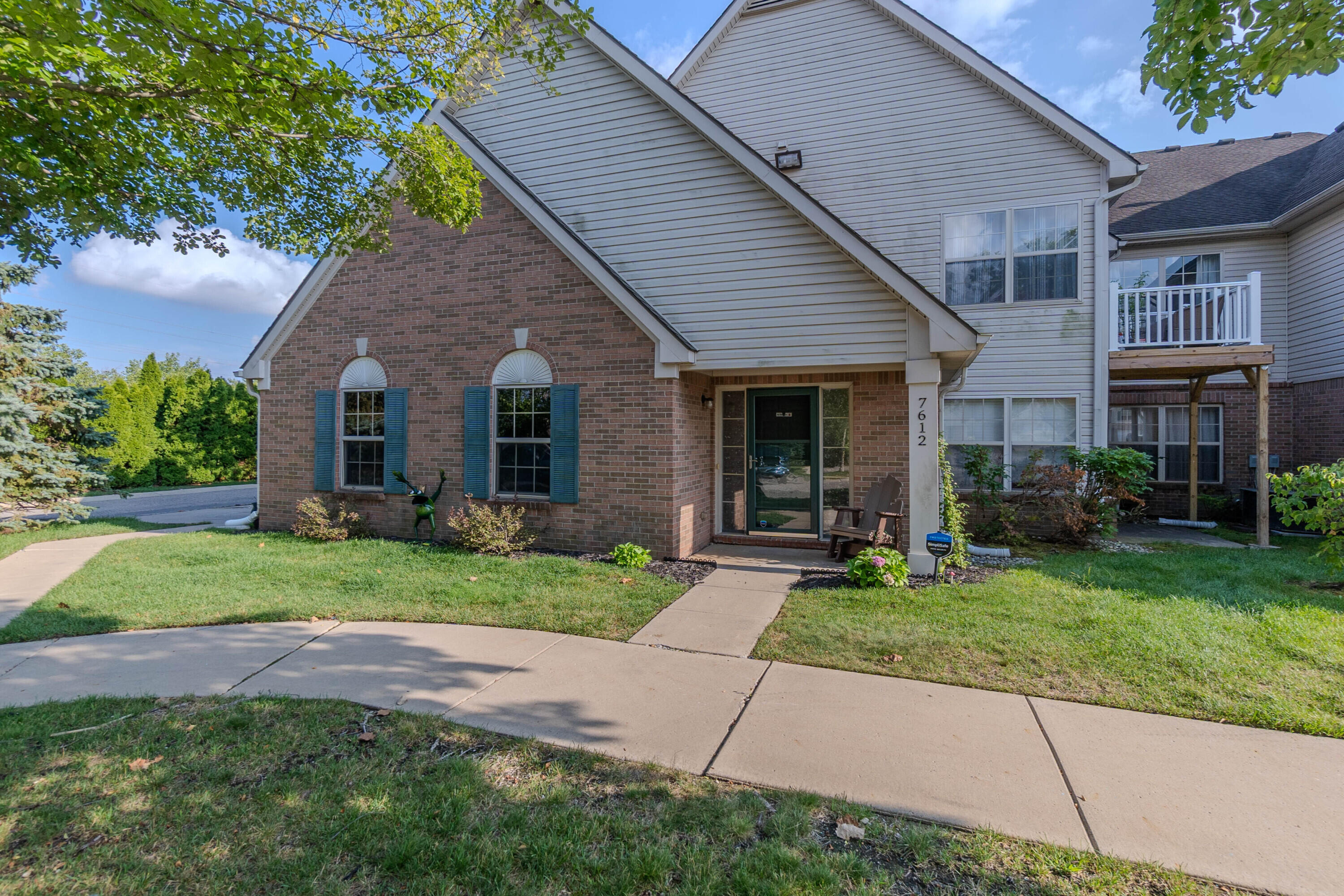 7612 Lacy Drive Property Photo 1