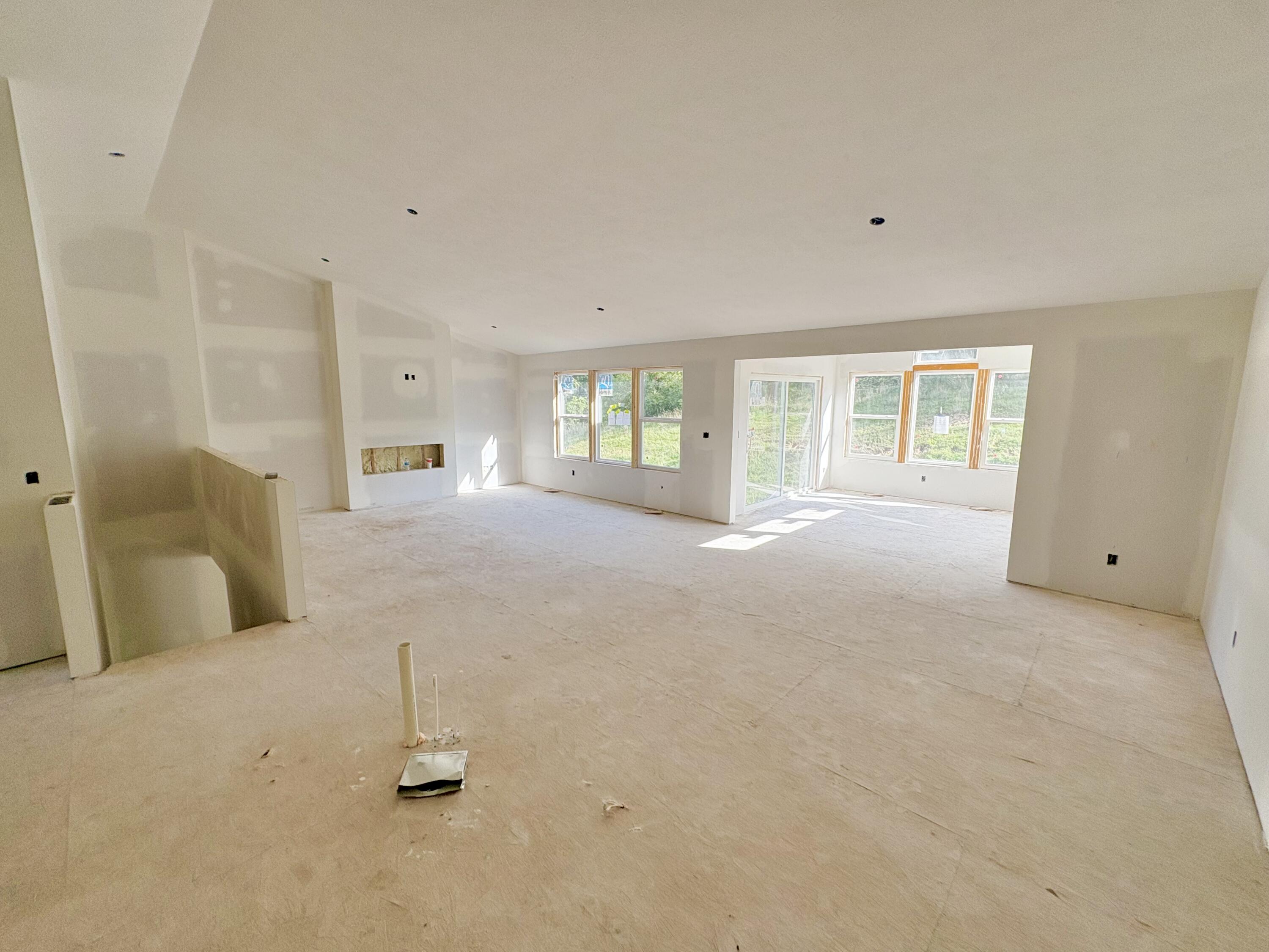 8332 Kettle Oak Drive Se Property Photo 5