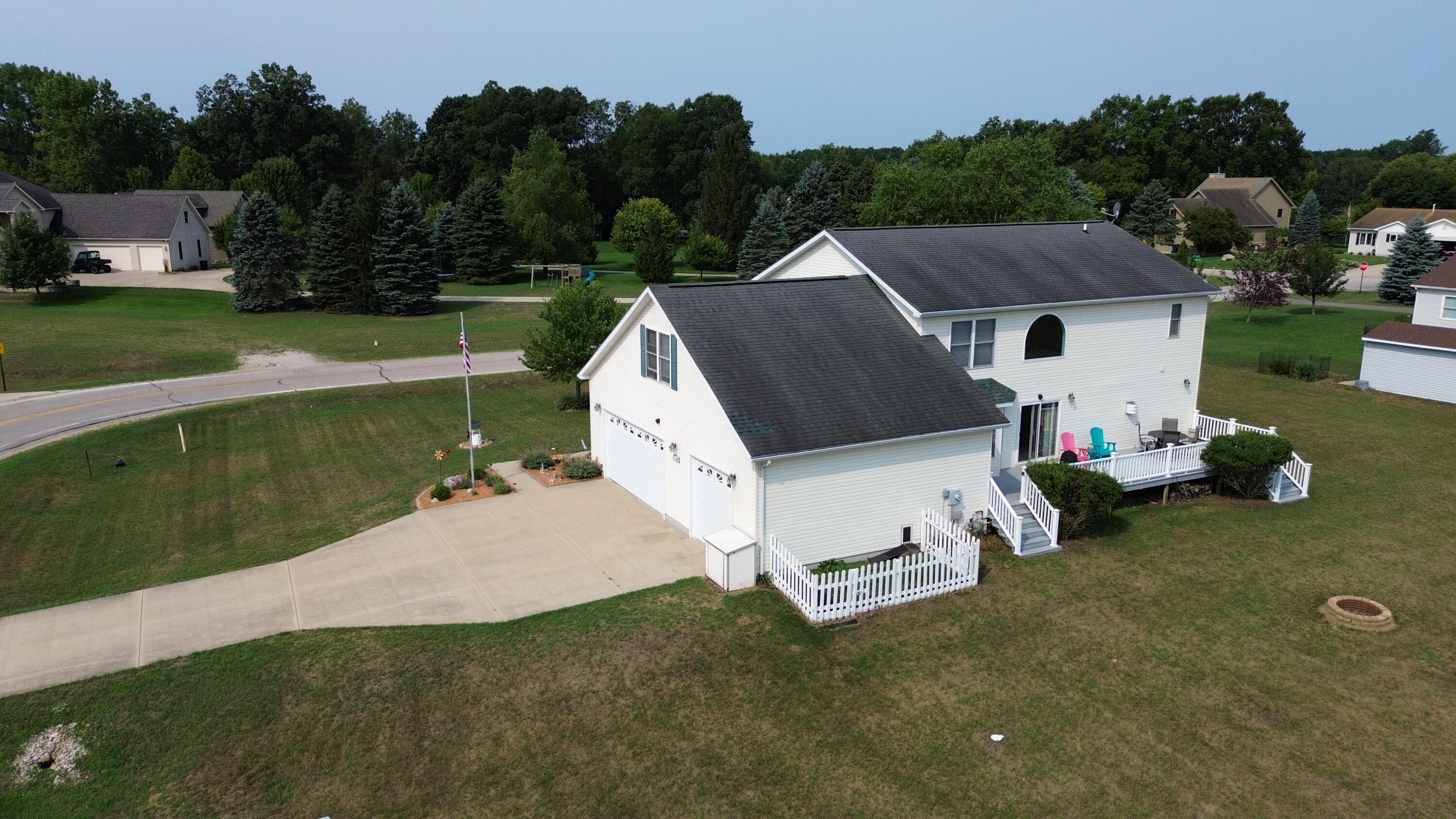 1106 S Bundy Drive Property Photo 18