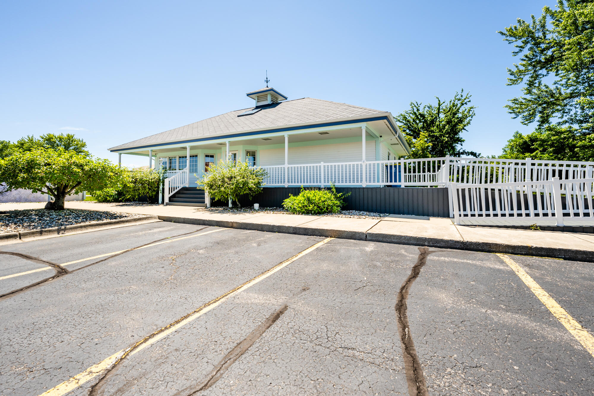 2300 Pipestone Road Property Photo 3