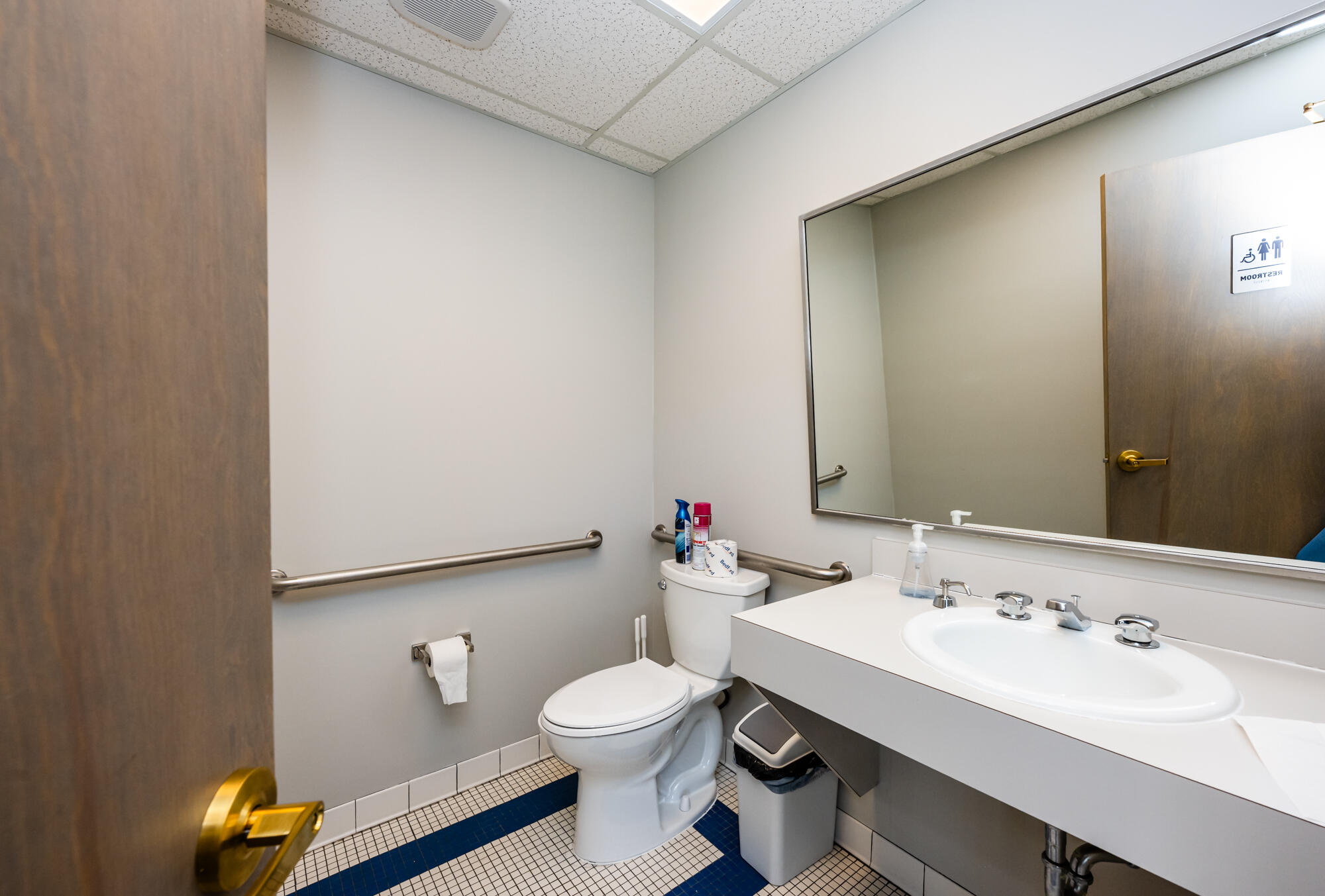 2300 Pipestone Road Property Photo 30