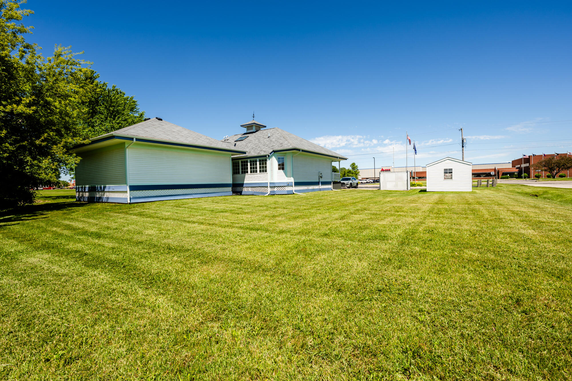 2300 Pipestone Road Property Photo 34