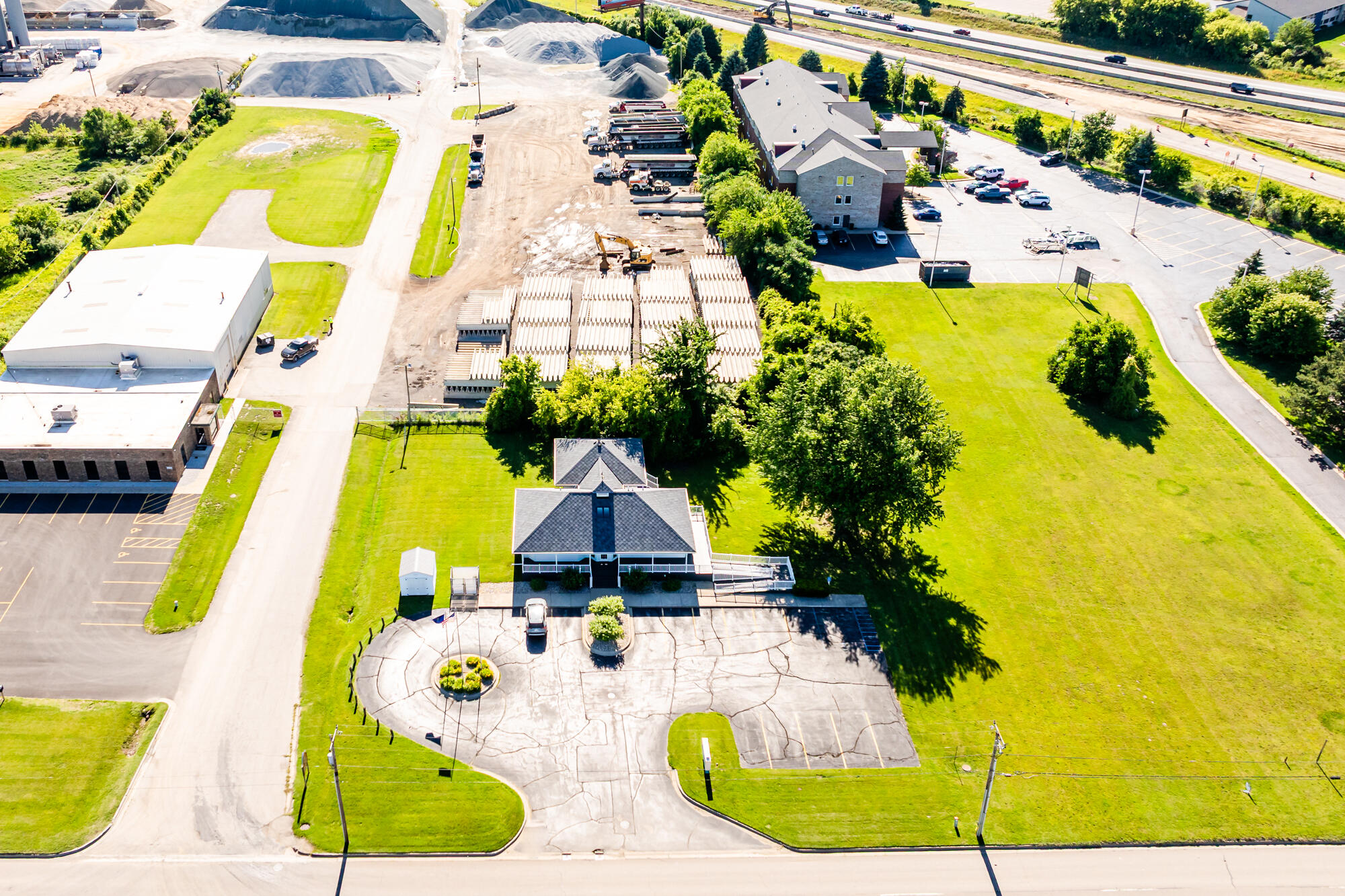 2300 Pipestone Road Property Photo 37