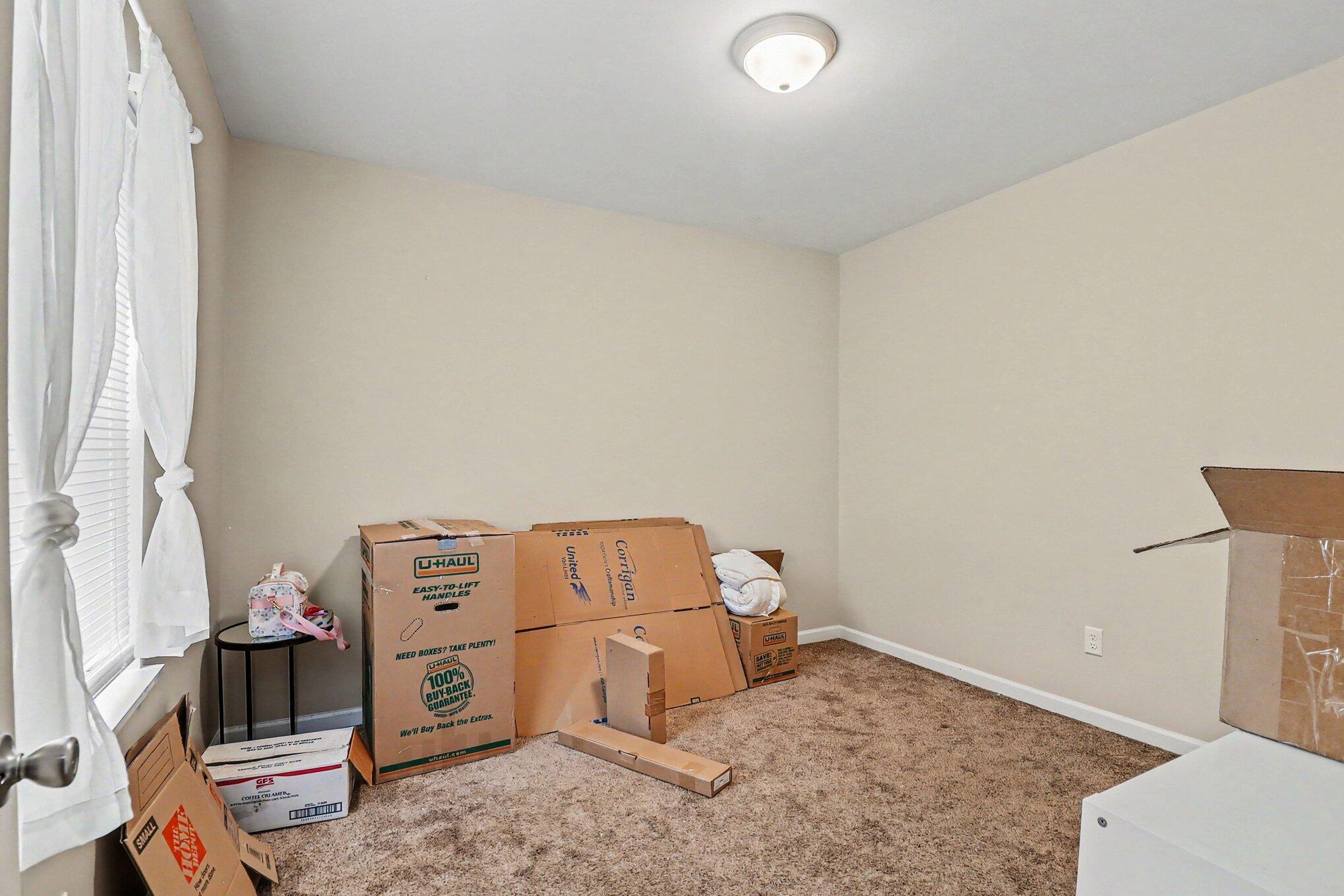 11 S Summit Street Property Photo 10