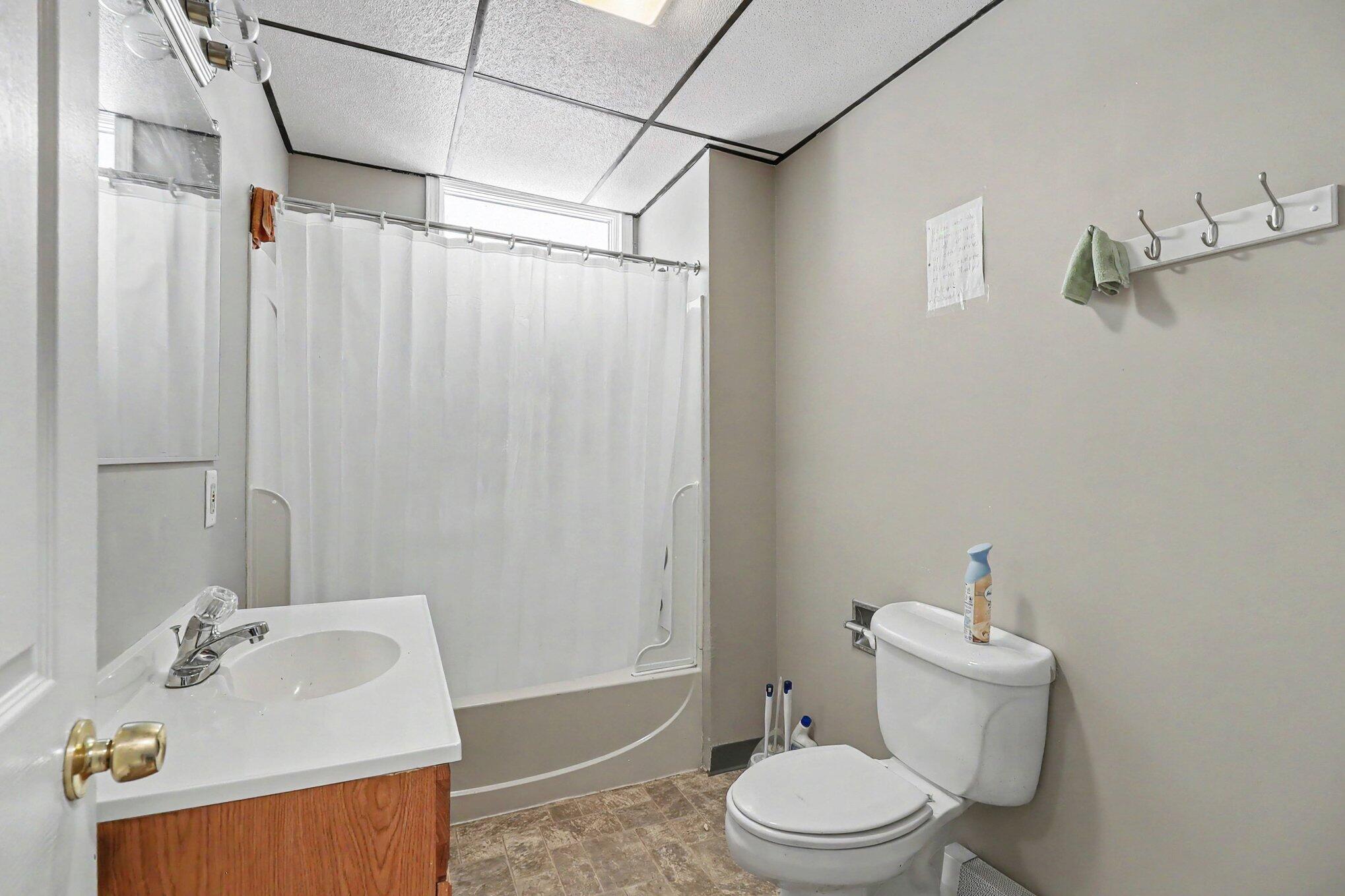 718 Lowell Street Property Photo 4