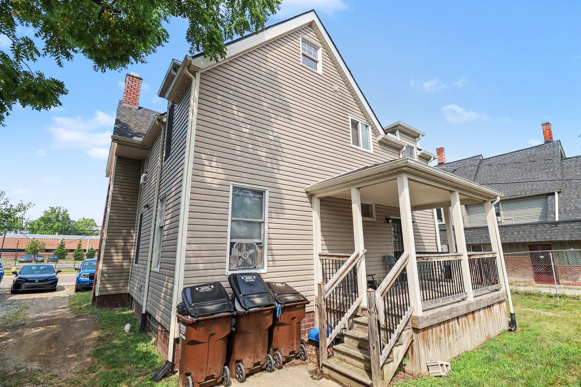 718 Lowell Street Property Photo 13
