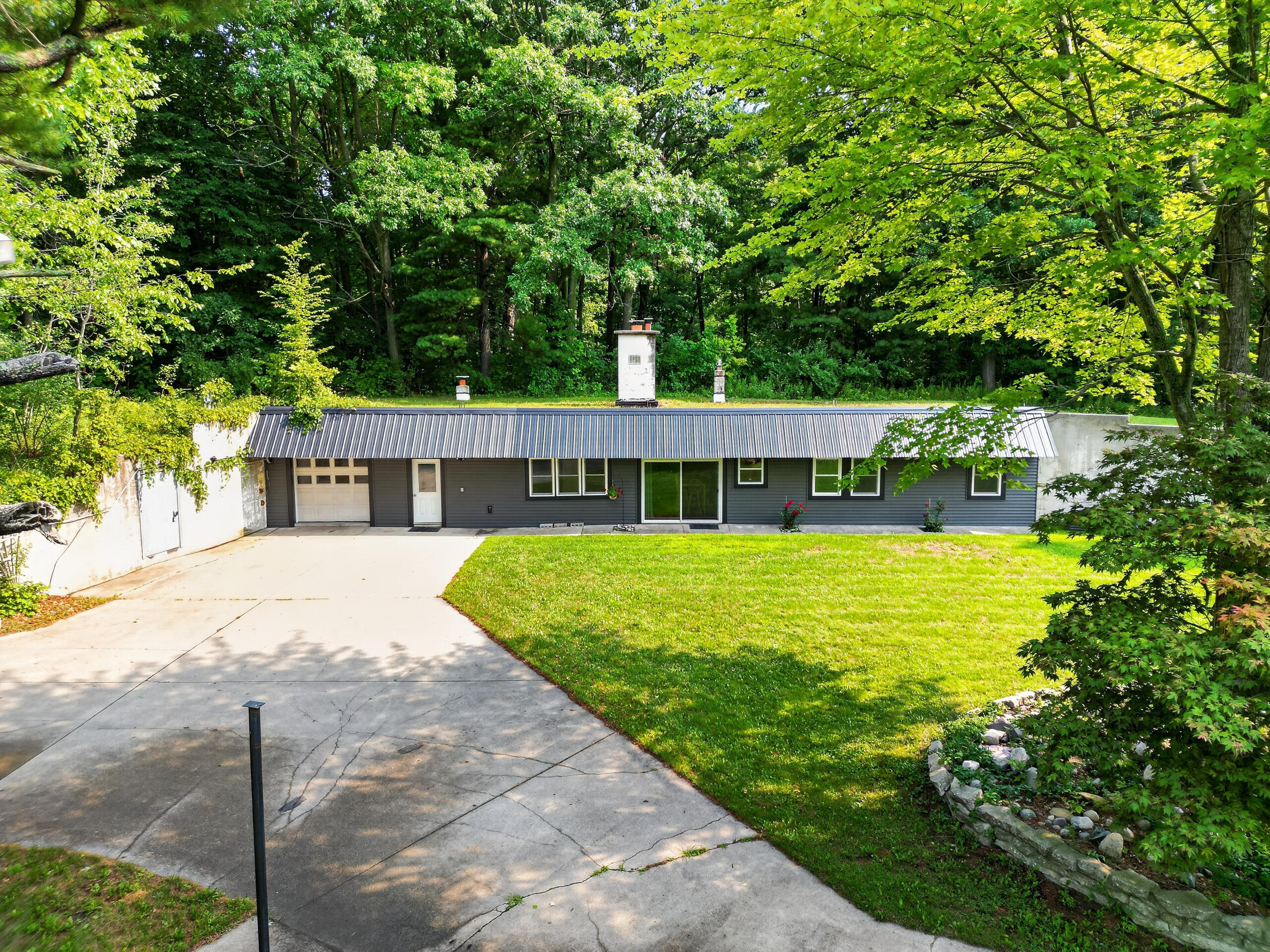 1166 N Long Road Property Photo 7