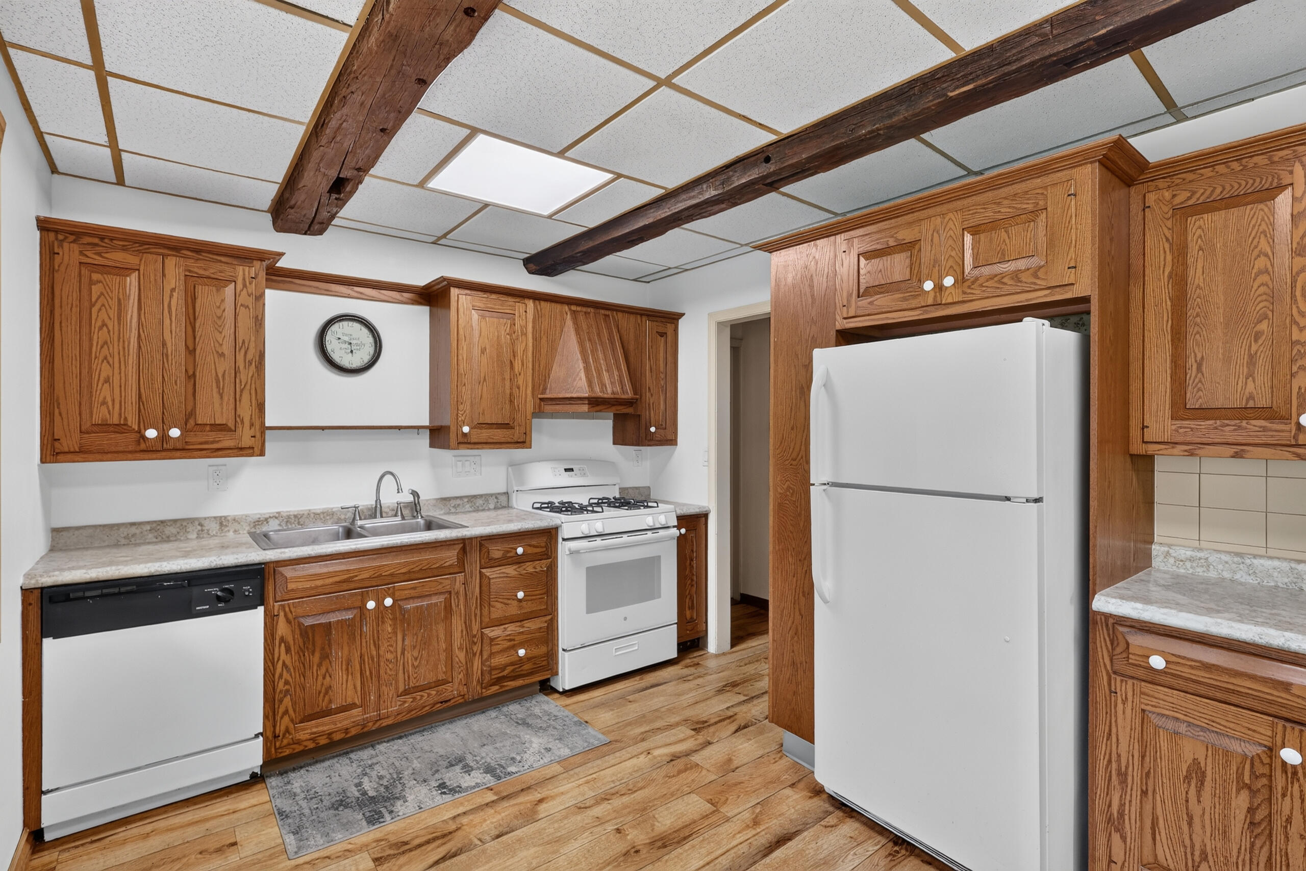 1166 N Long Road Property Photo 12