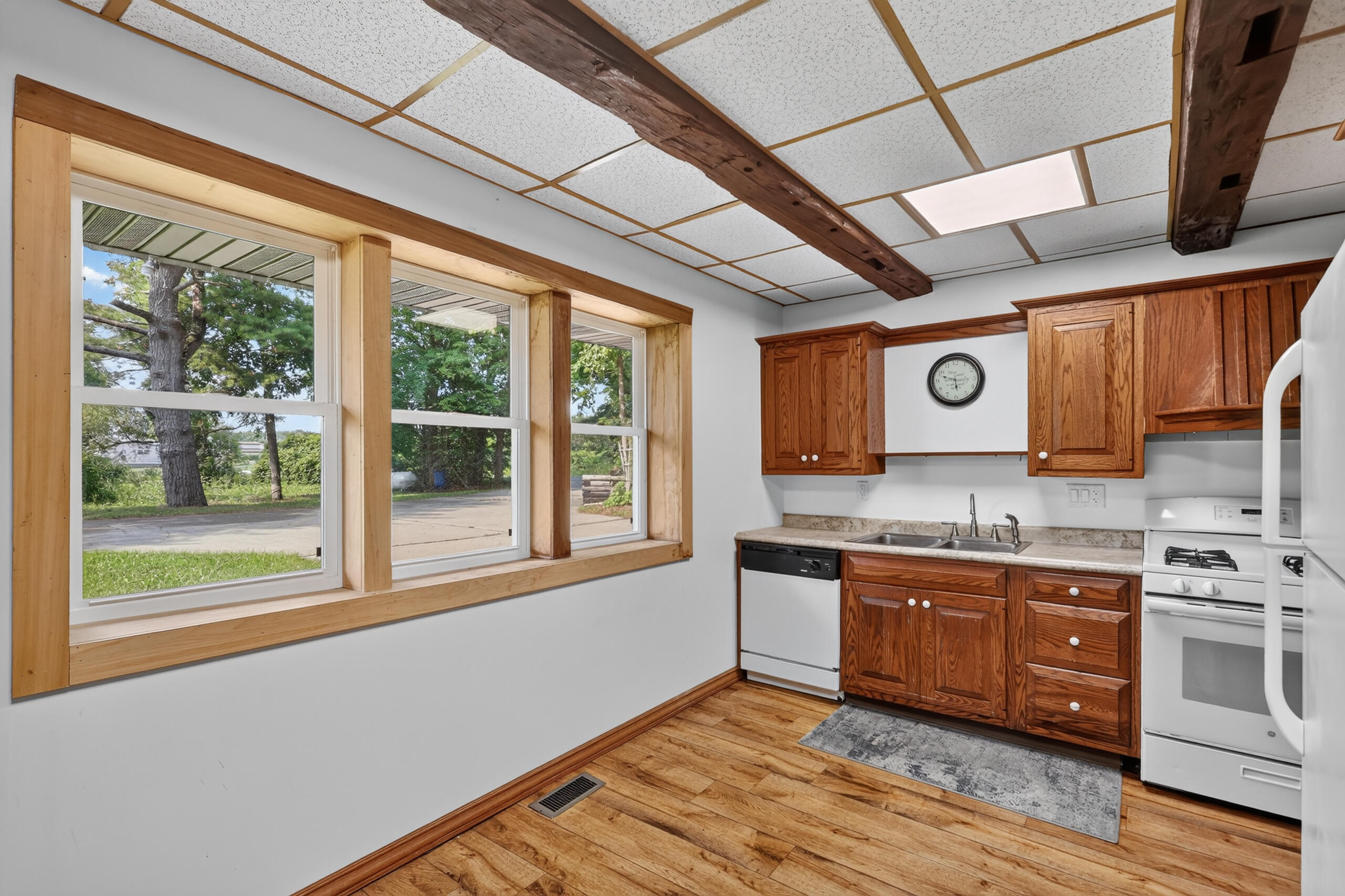 1166 N Long Road Property Photo 13