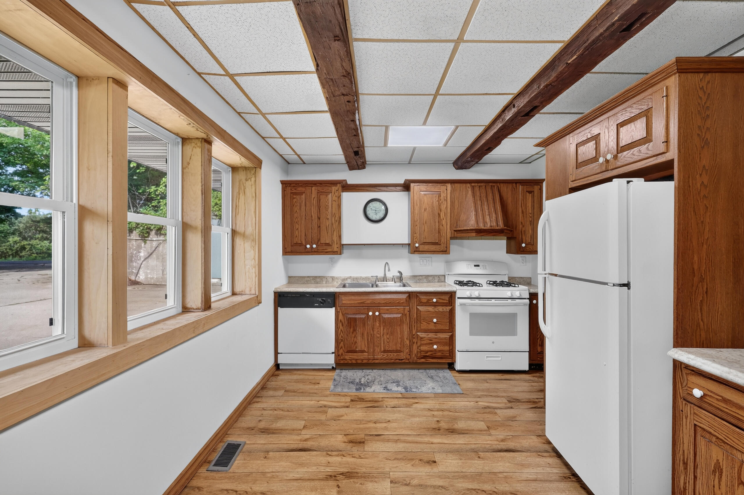 1166 N Long Road Property Photo 14