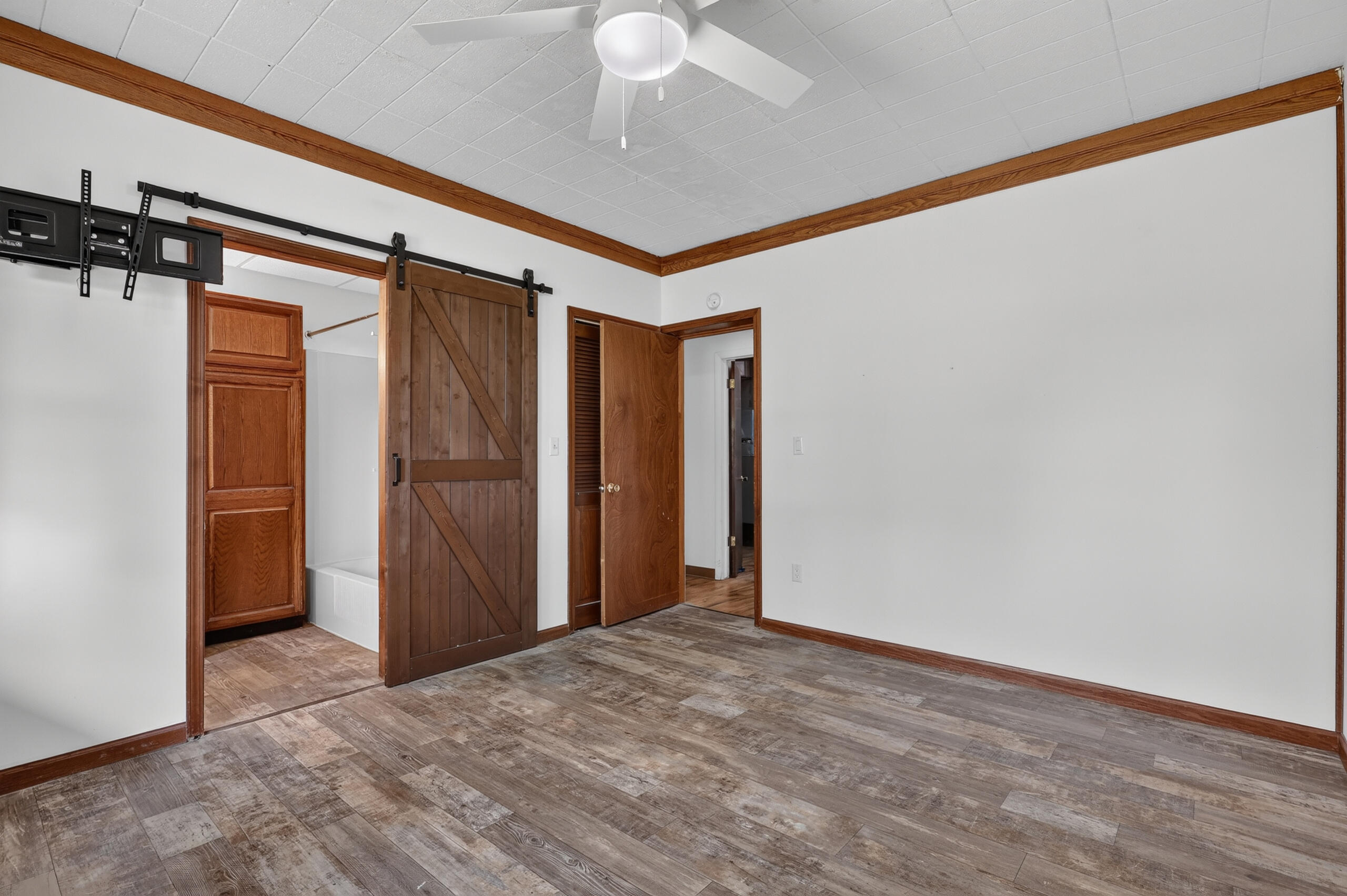 1166 N Long Road Property Photo 29