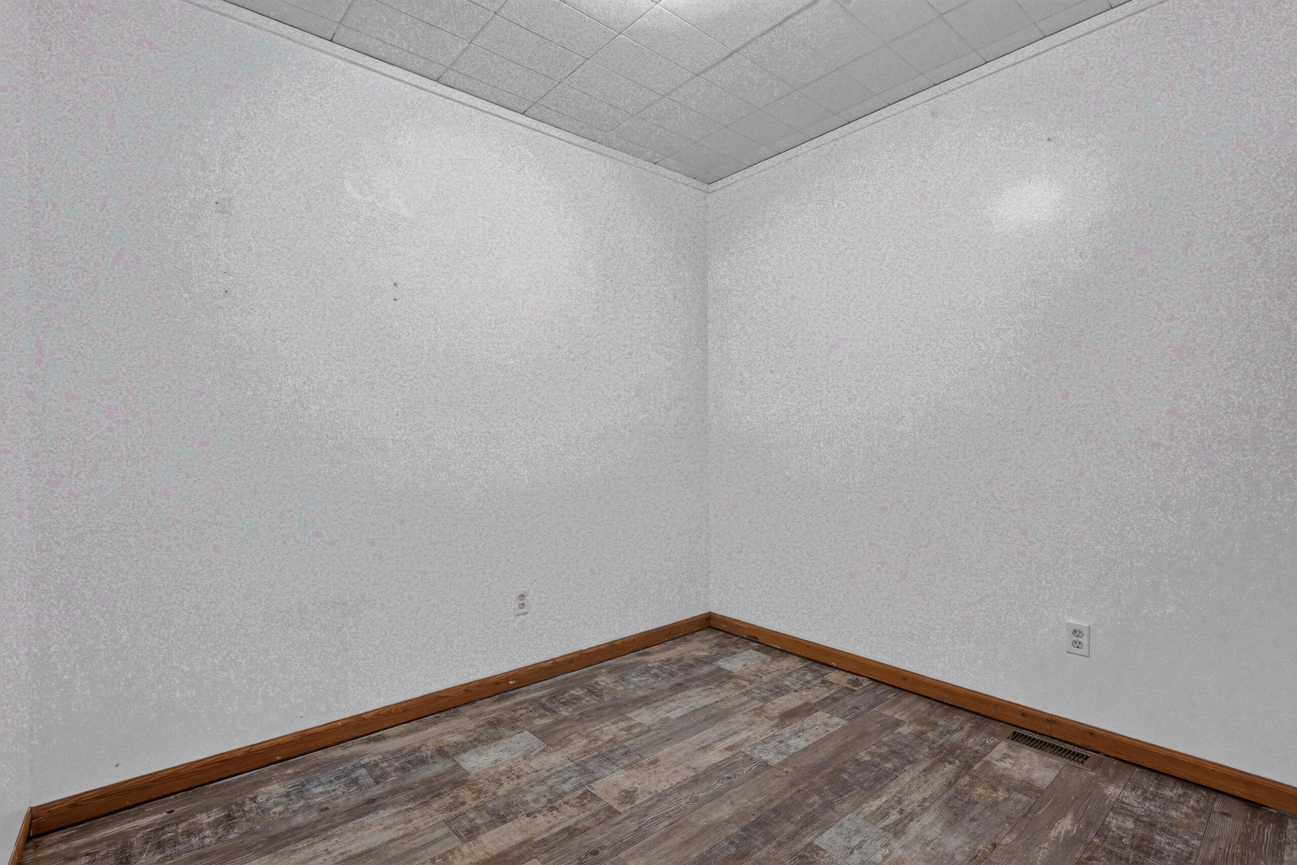 1166 N Long Road Property Photo 35