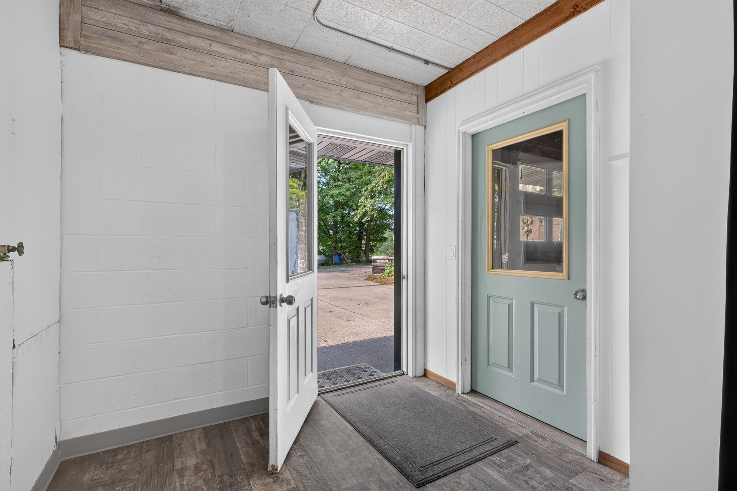 1166 N Long Road Property Photo 39