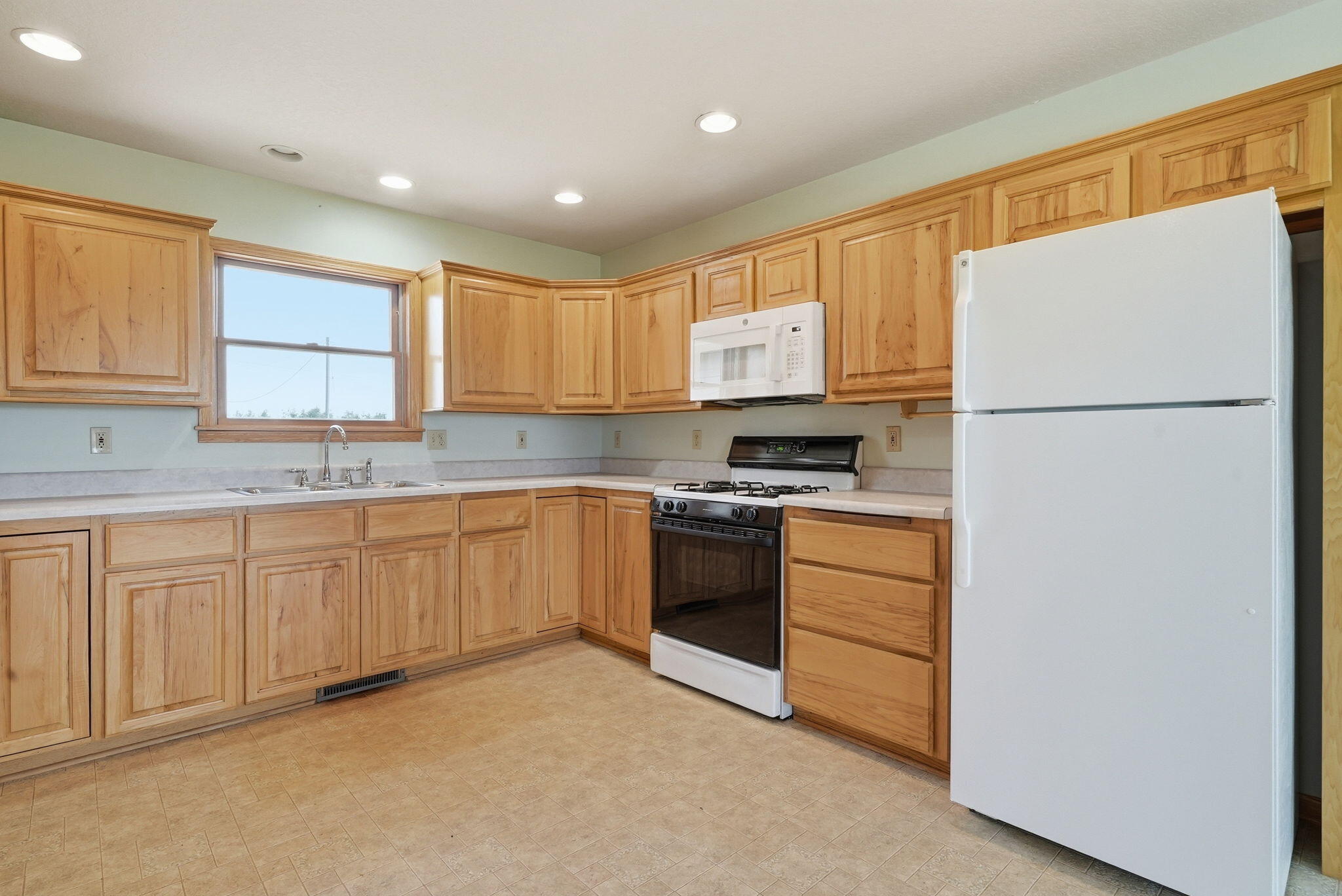 11650 S Burkett Road Property Photo 4