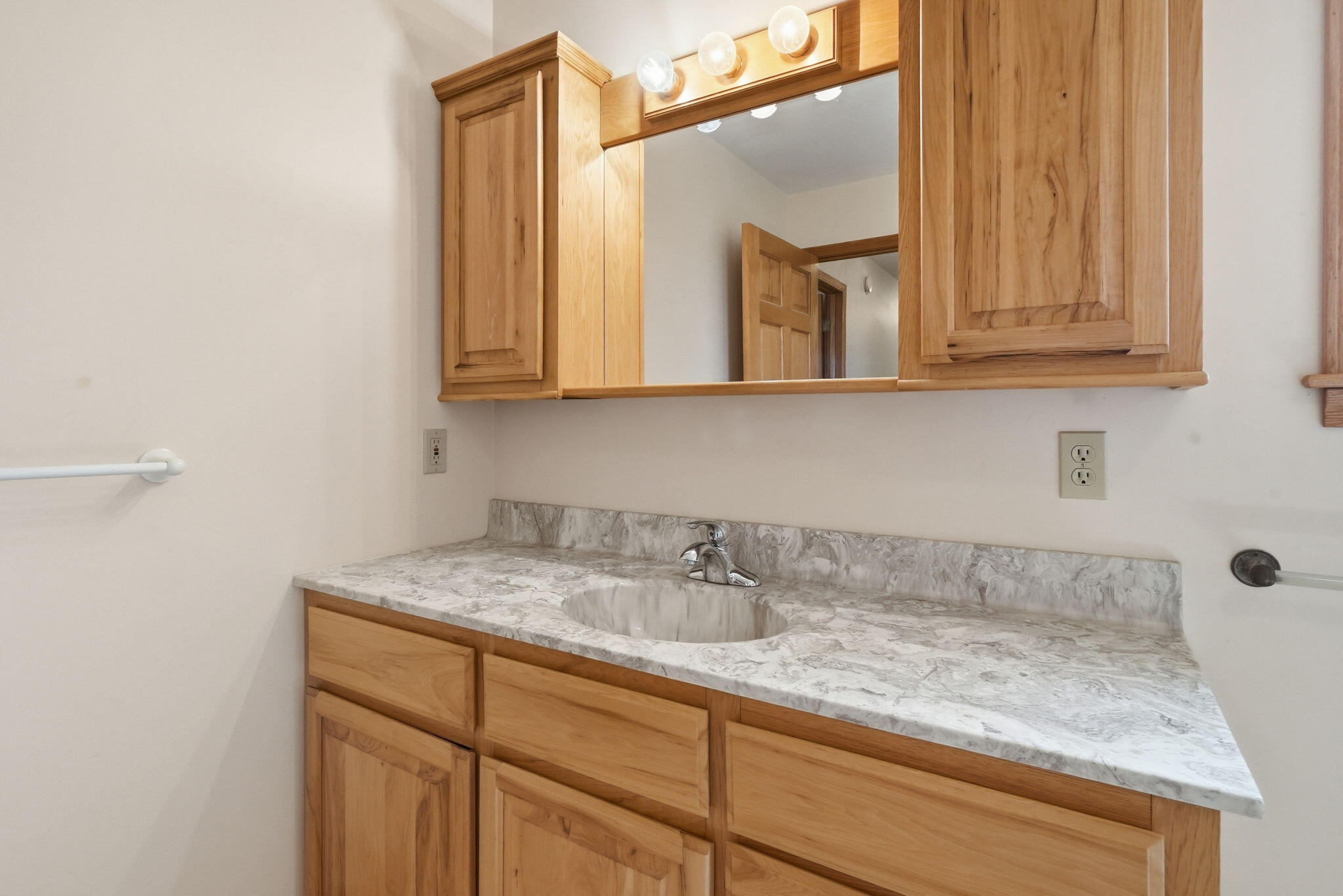 11650 S Burkett Road Property Photo 15