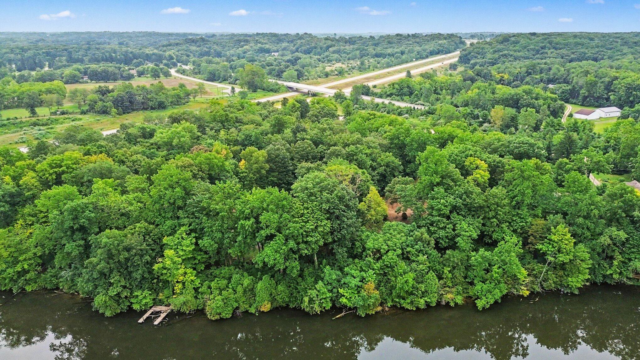 4239 Lake Chapin Bluff Property Photo 10