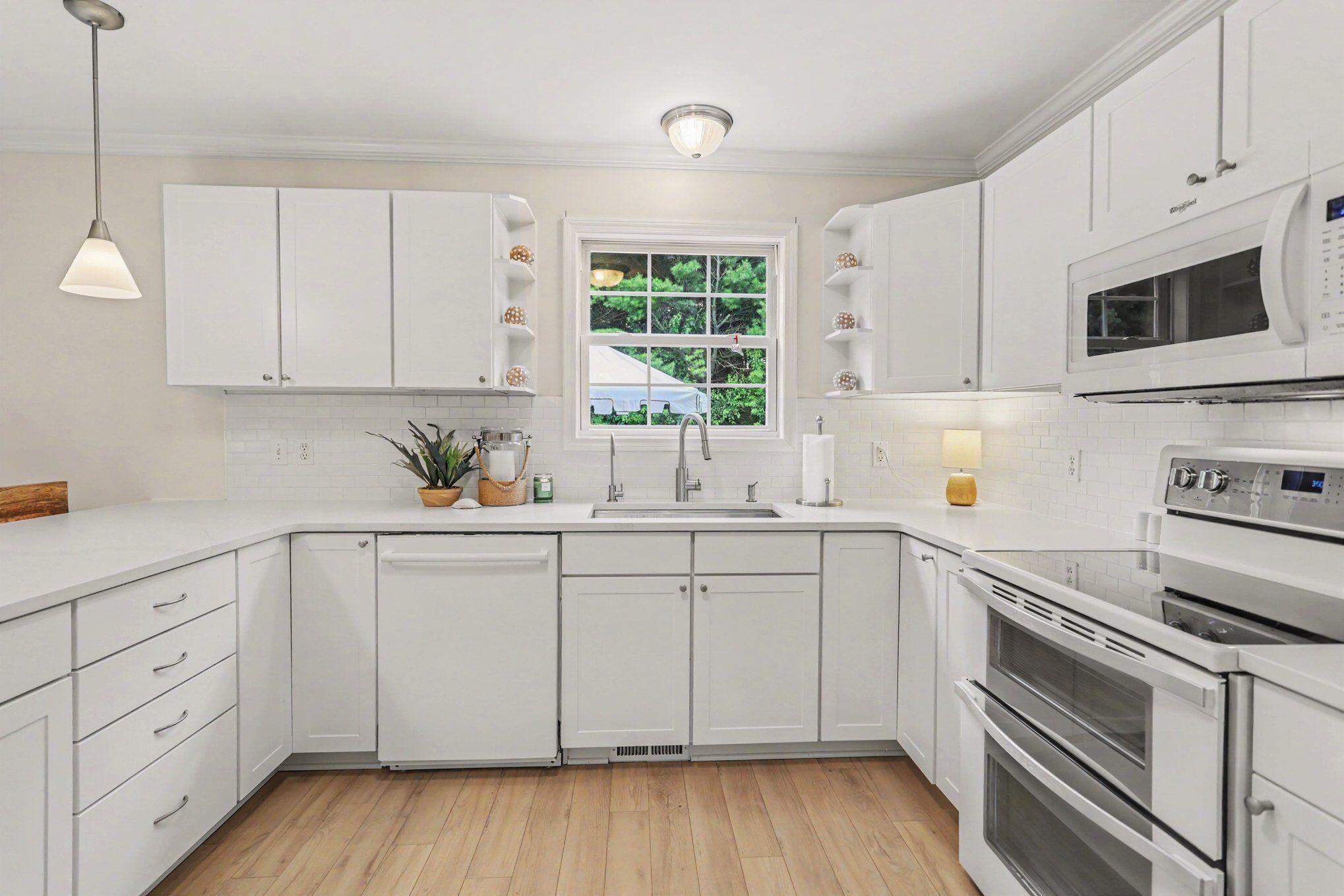 6103 Wheatlands Avenue Property Photo 9